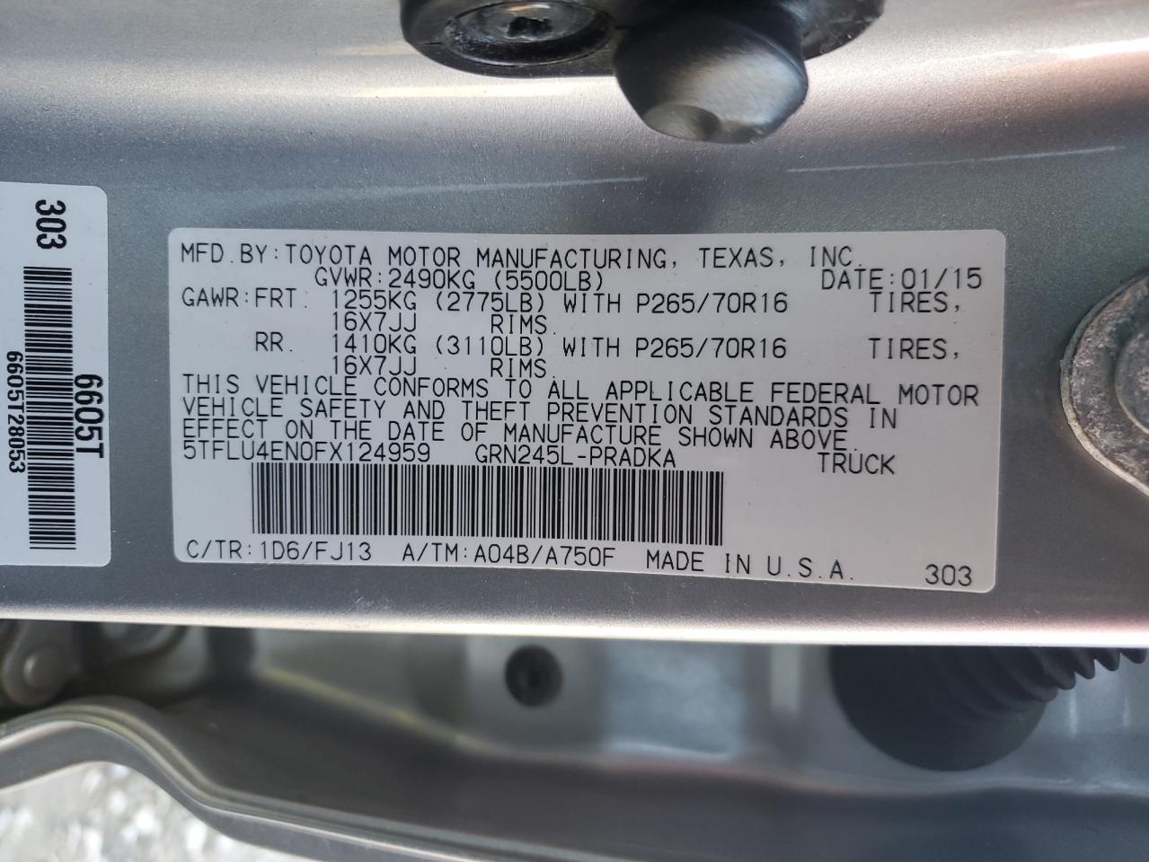2015 Toyota Tacoma - Image 12