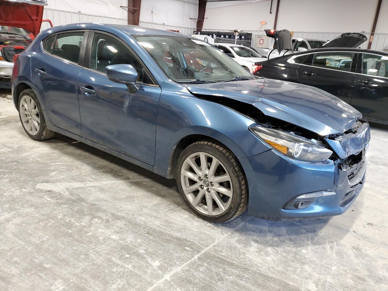 2017 Mazda 3 - Image 4