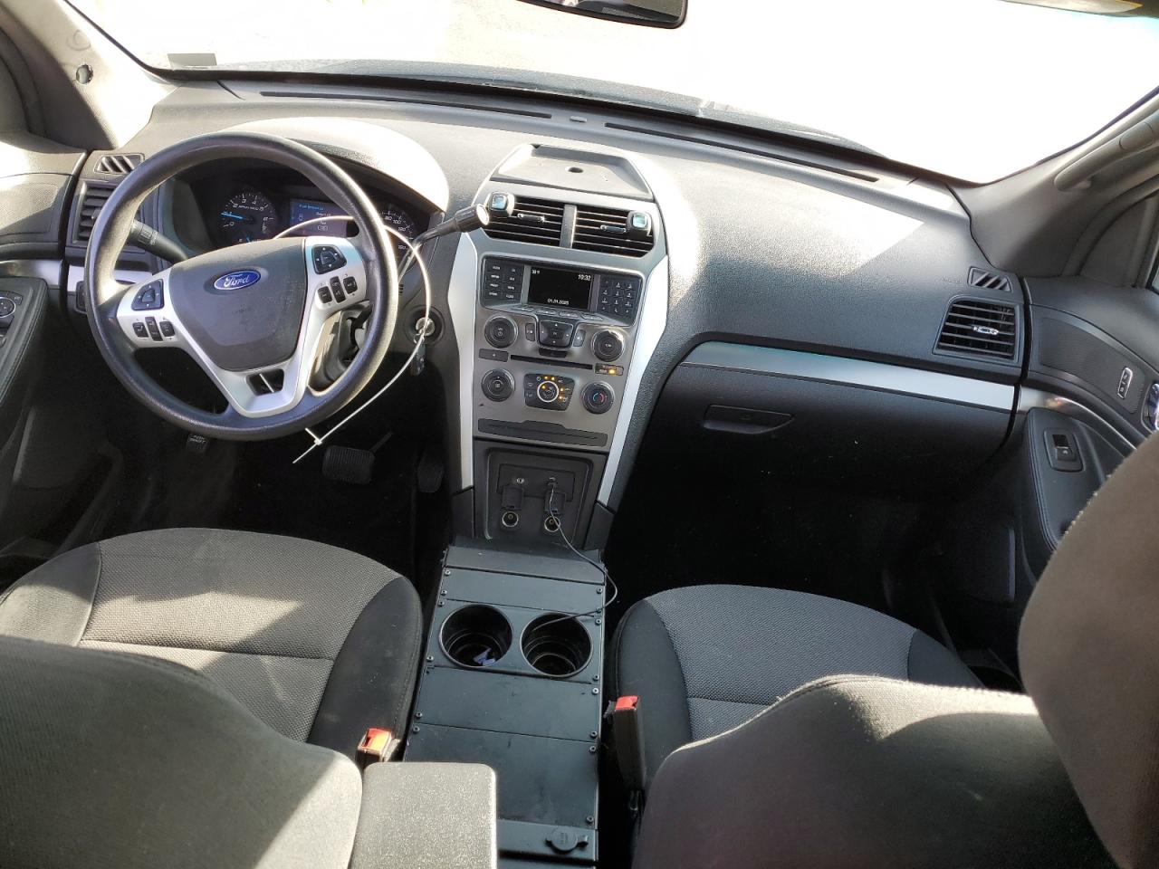 2015 Ford Explorer - Image 8