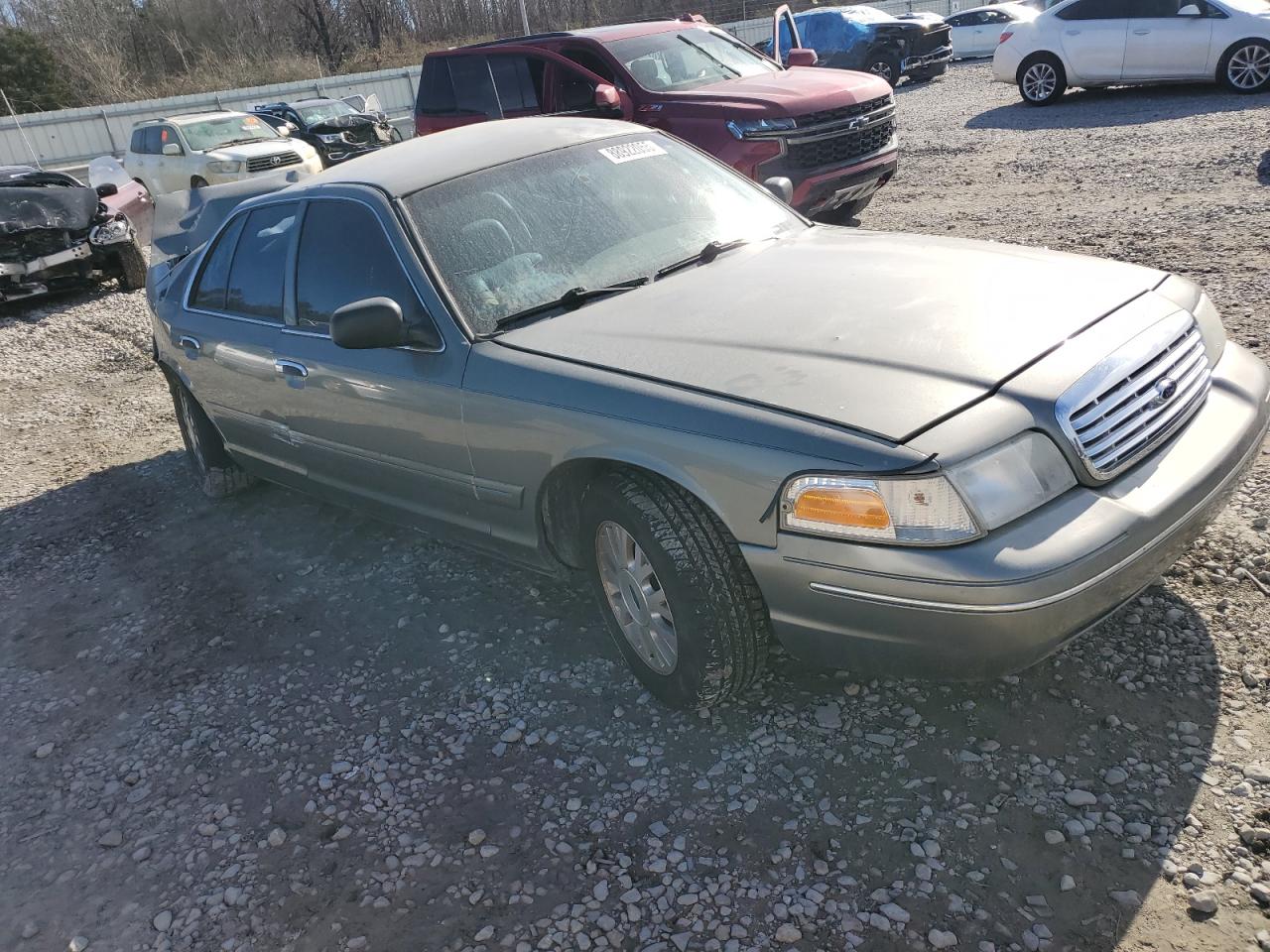 2004 Ford Crown Victoria - Image 4
