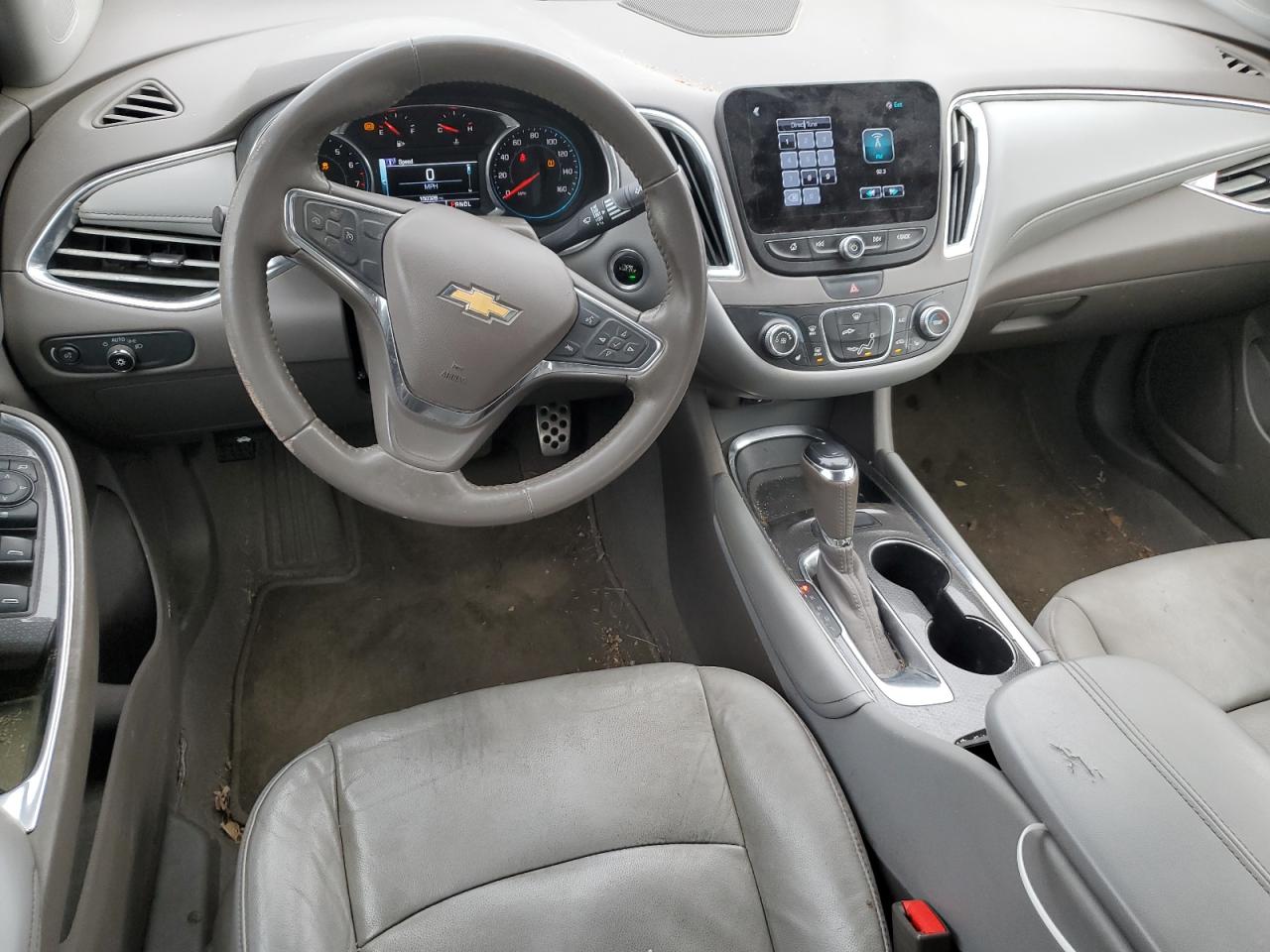 2016 Chevrolet Malibu - Image 8