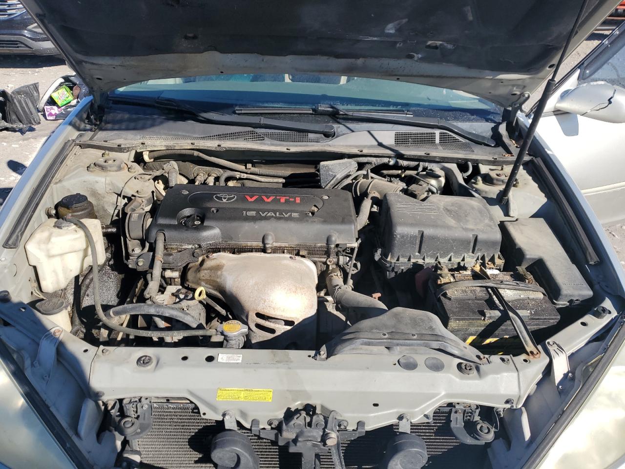 2004 Toyota Camry - Image 11