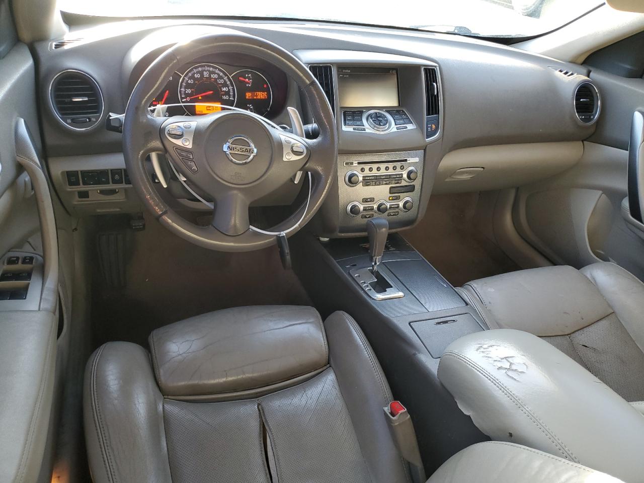 2009 Nissan Maxima - Image 8