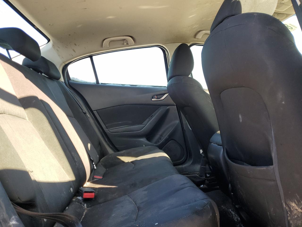 2015 Mazda 3 - Image 11