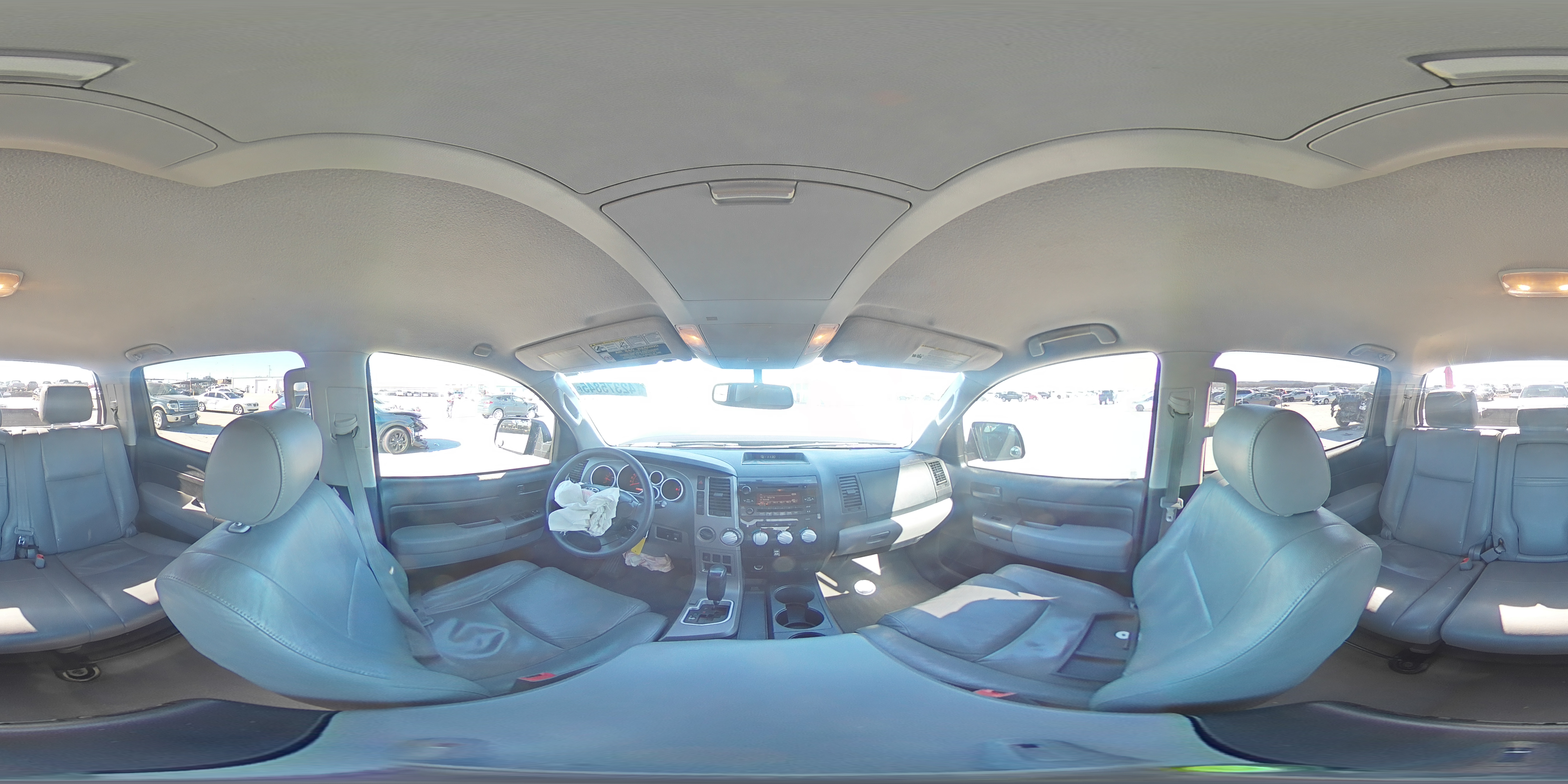 2011 Toyota Tundra - Image 12