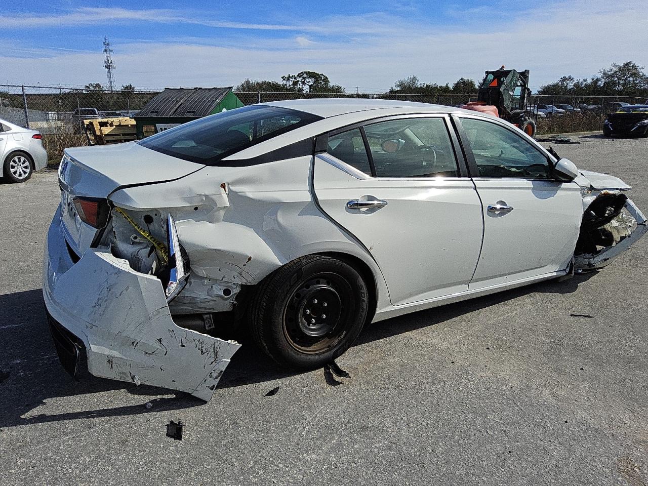 VIN 1N4BL4BV5MN380709 2021 NISSAN ALTIMA no.3