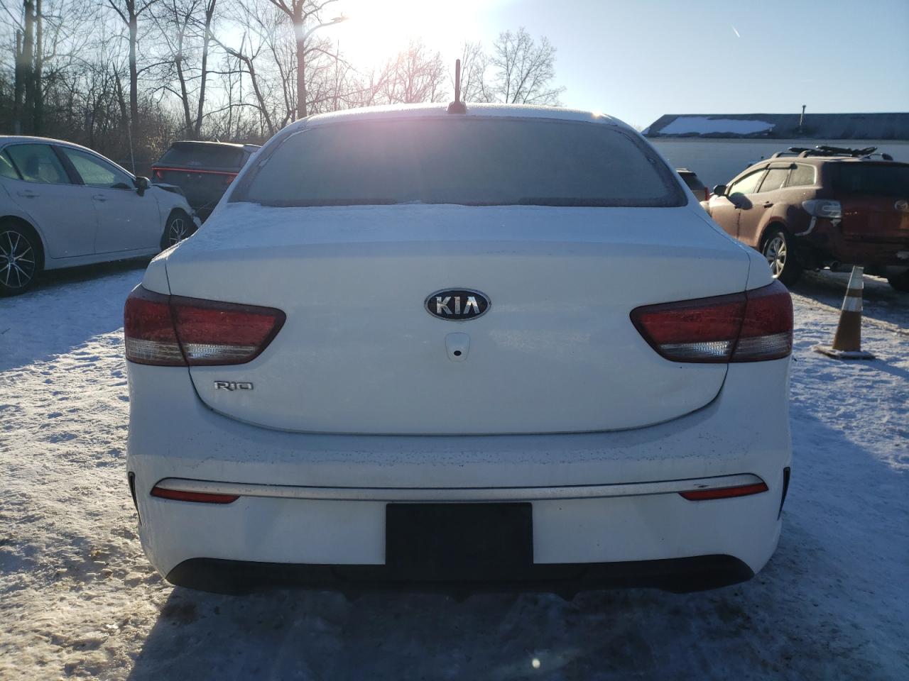 2021 Kia Rio - Image 6