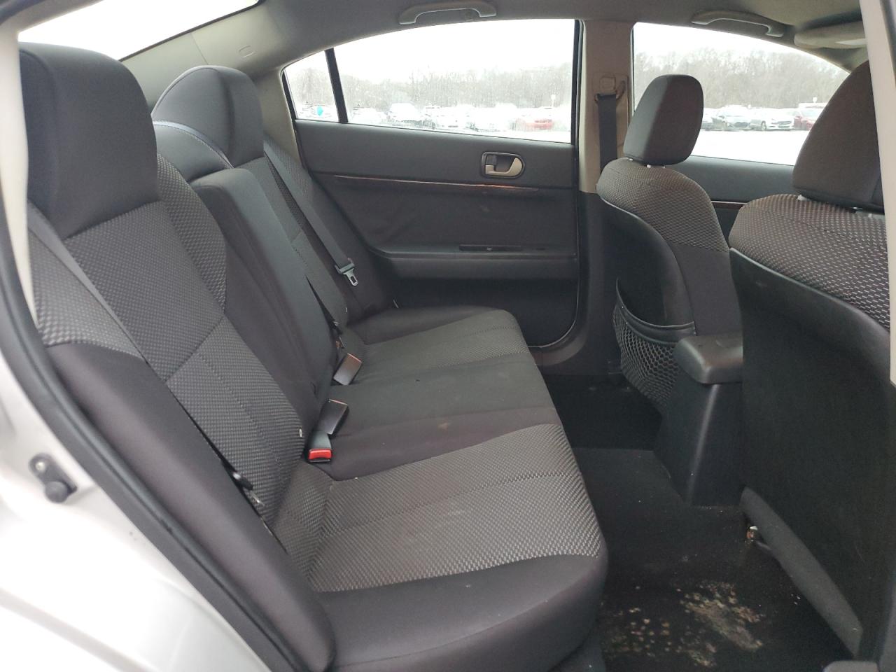 2012 Mitsubishi Galant - Image 10