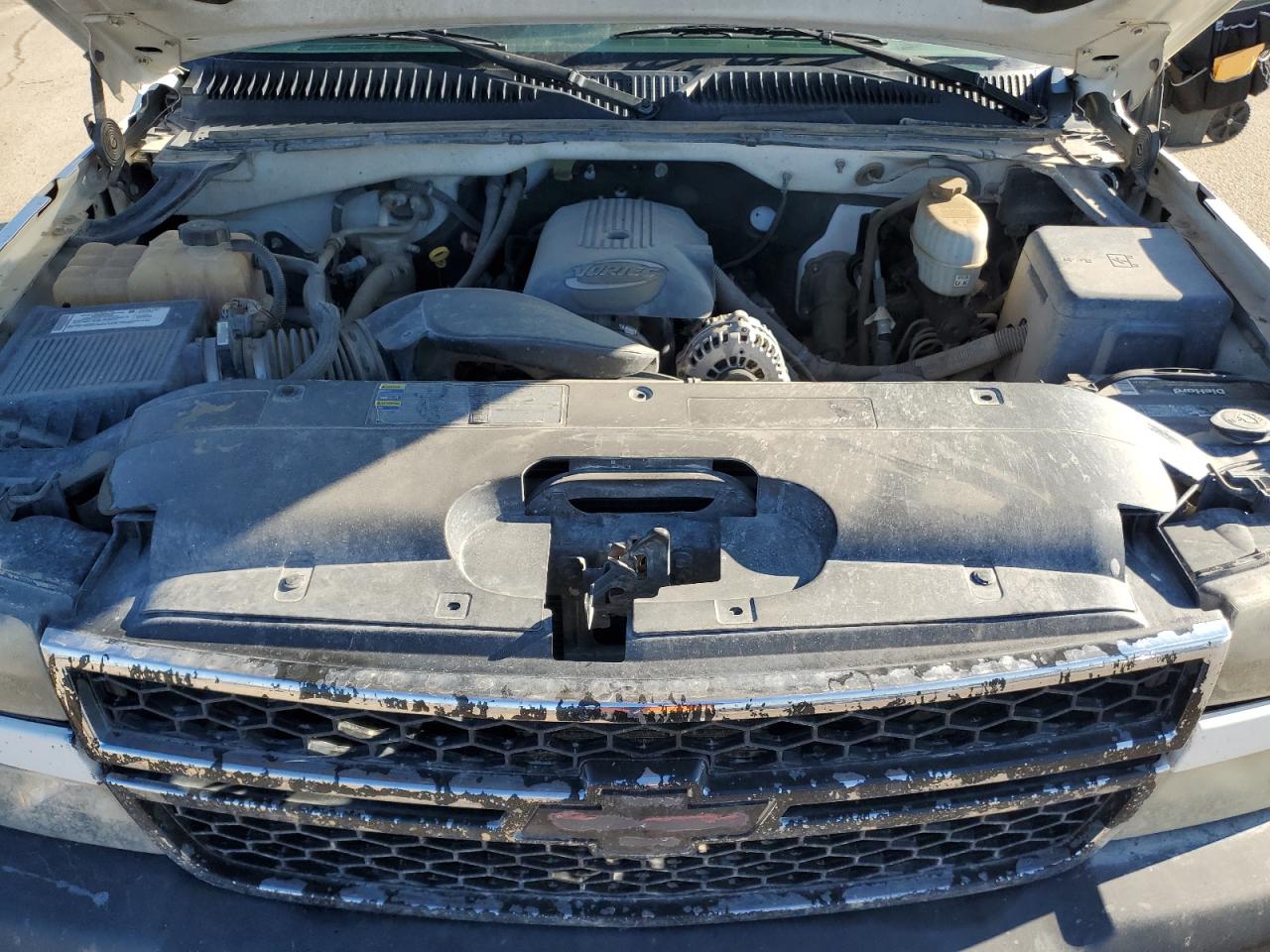 2007 Chevrolet Silverado - Image 12