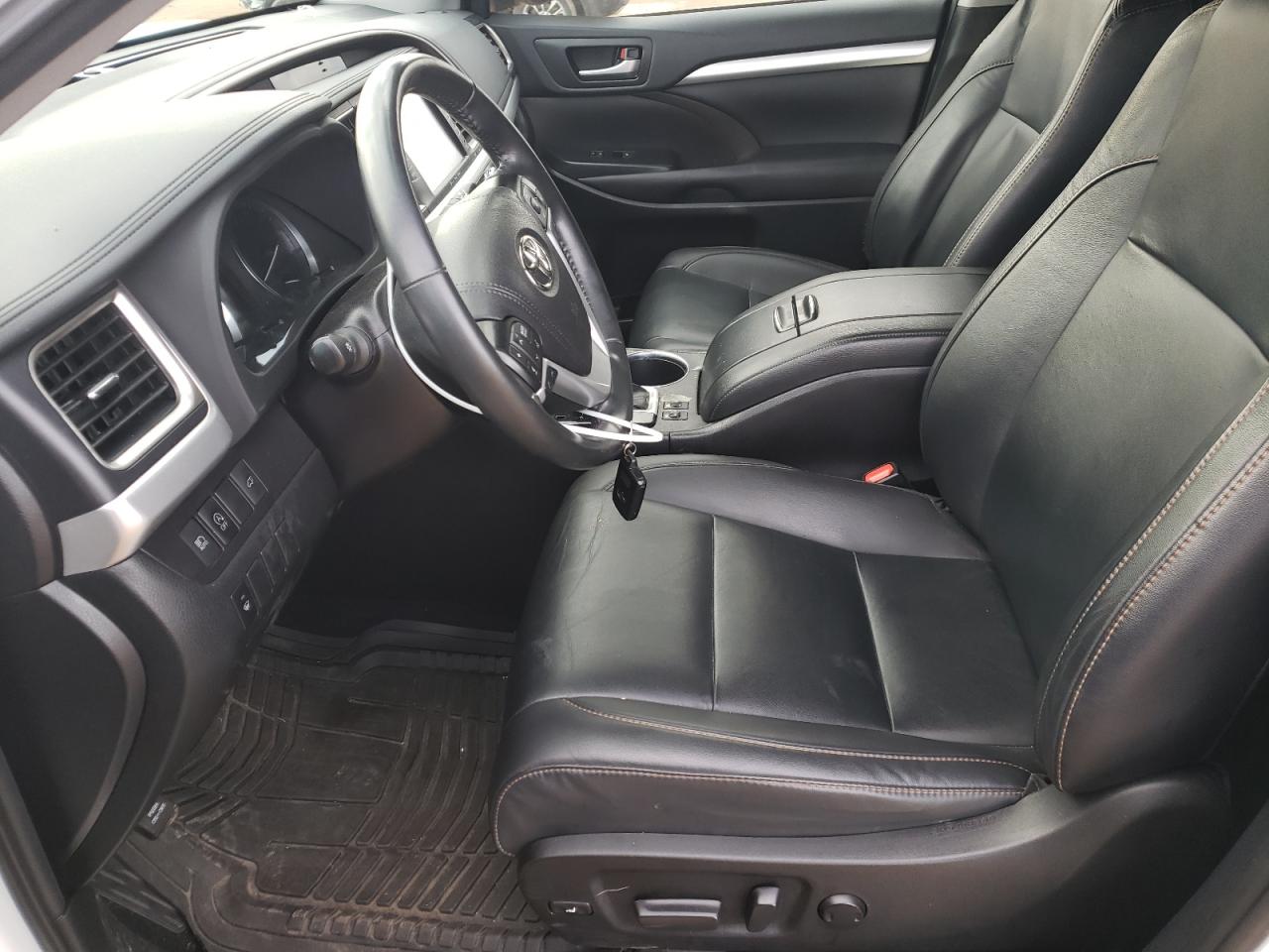 2019 Toyota Highlander - Image 7