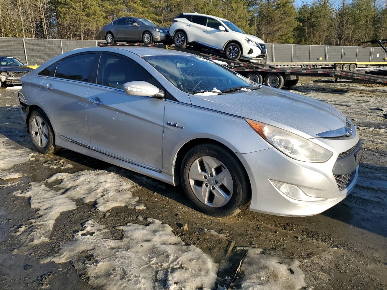 2012 Hyundai Sonata - Image 4