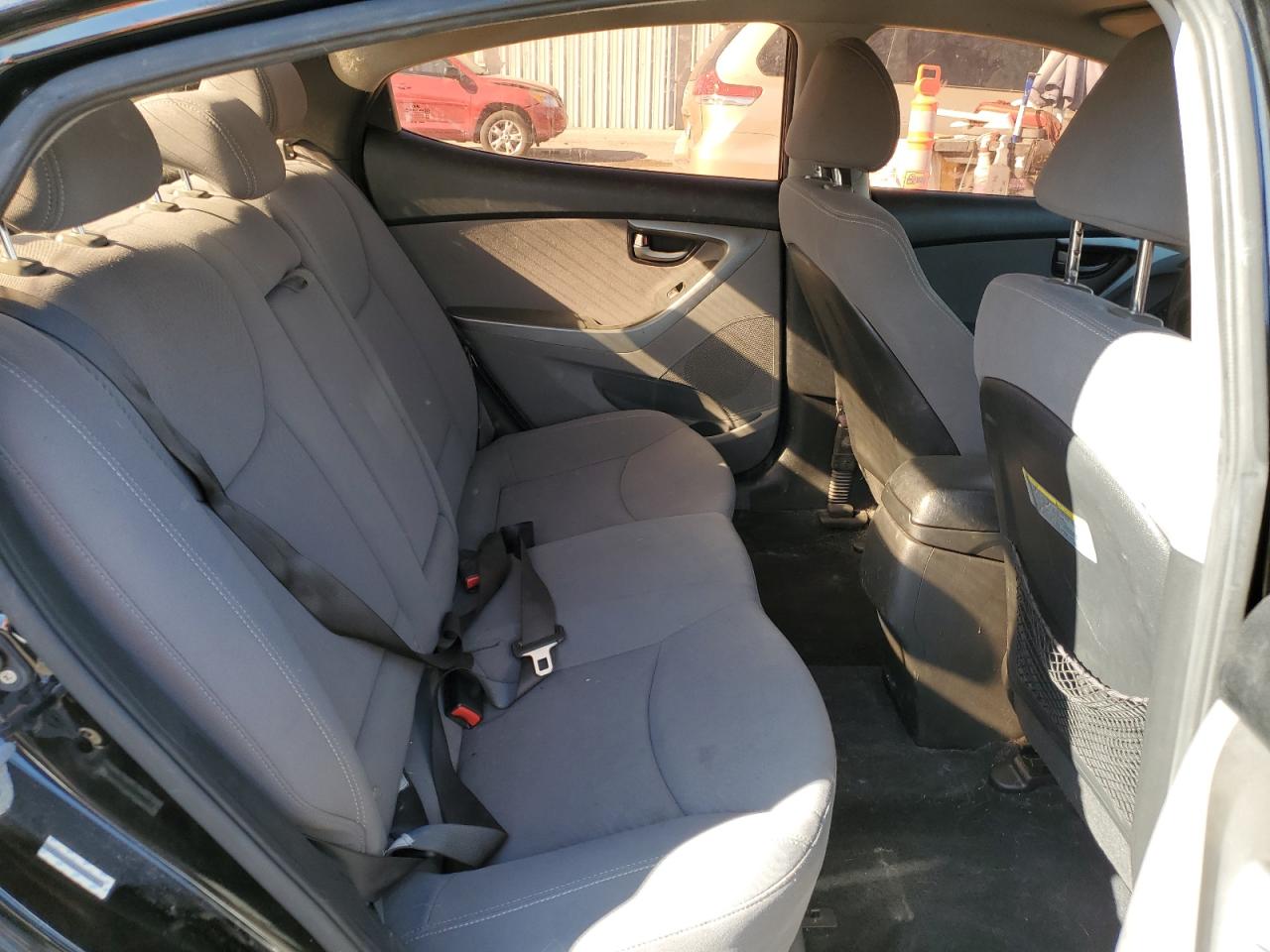 2014 Hyundai Elantra - Image 10