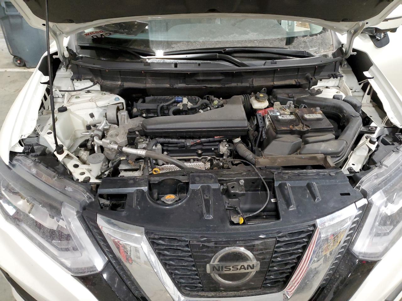 2017 Nissan Rogue - Image 11