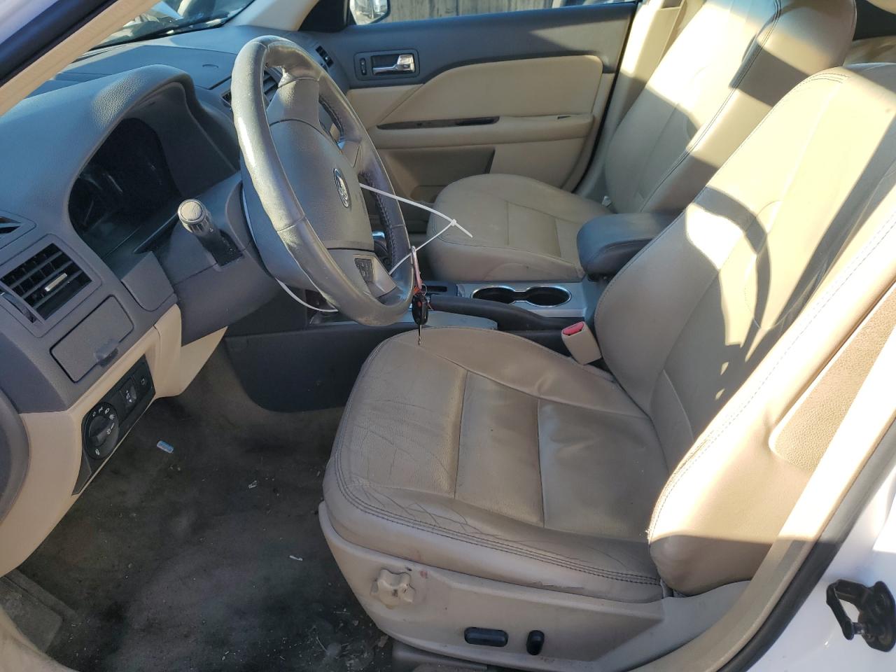 2010 Ford Fusion - Image 7