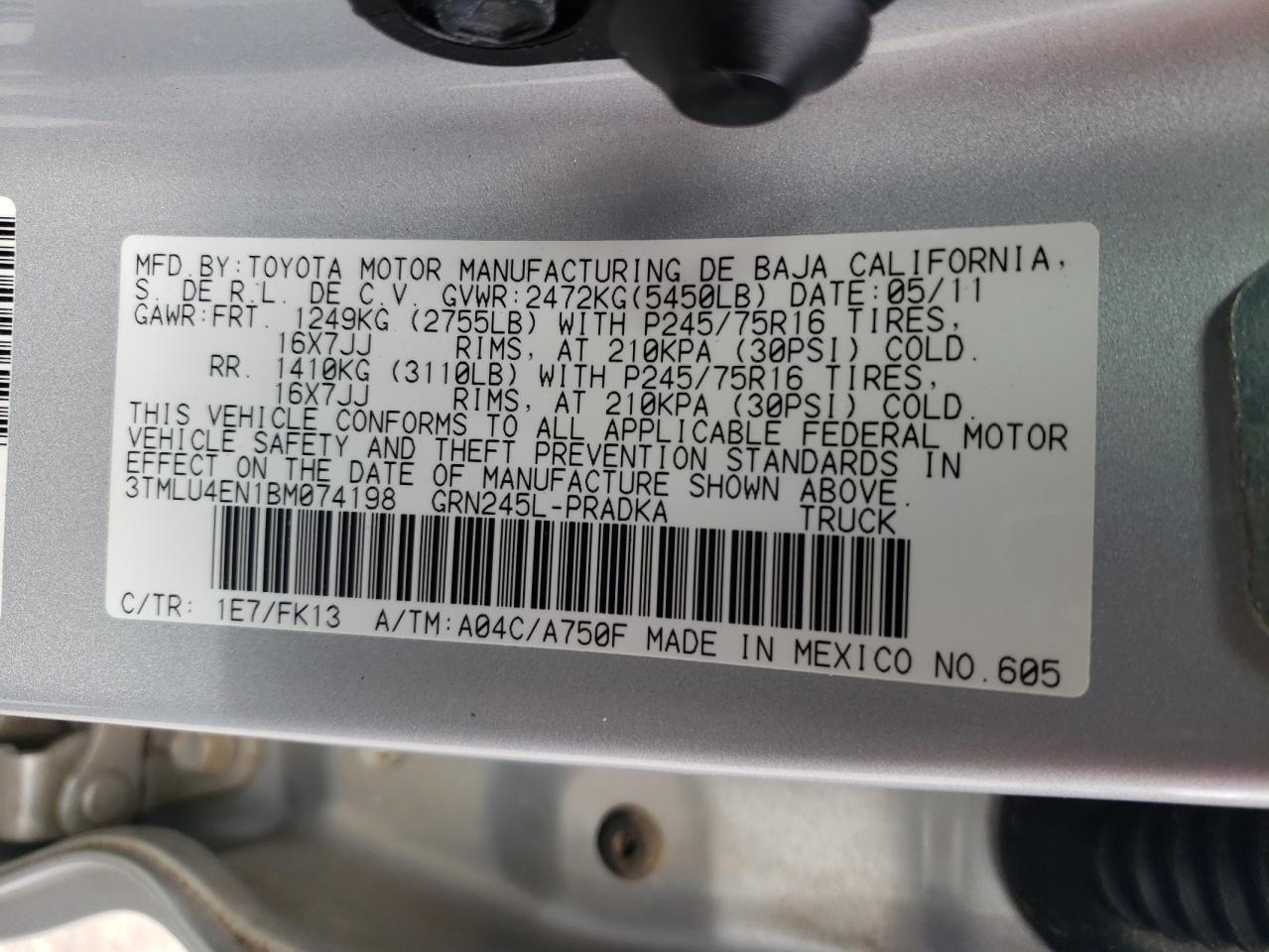 2011 Toyota Tacoma - Image 12