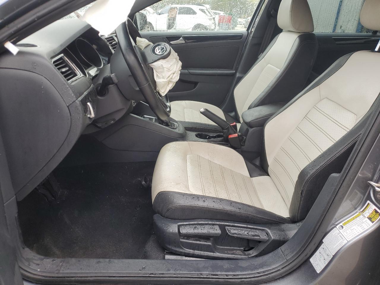2015 Volkswagen Jetta - Image 7
