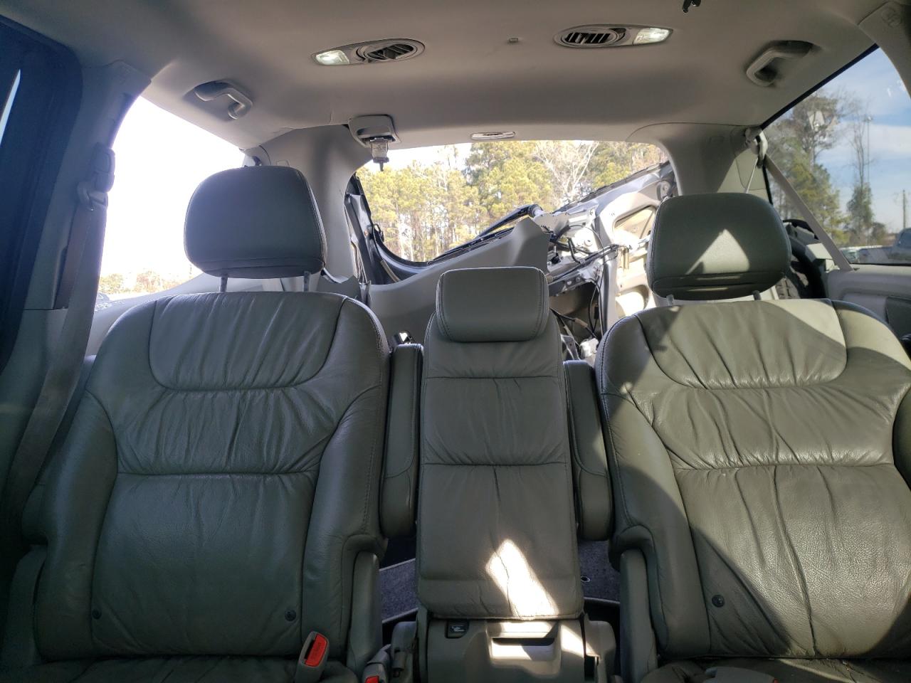 2008 Honda Odyssey - Image 10