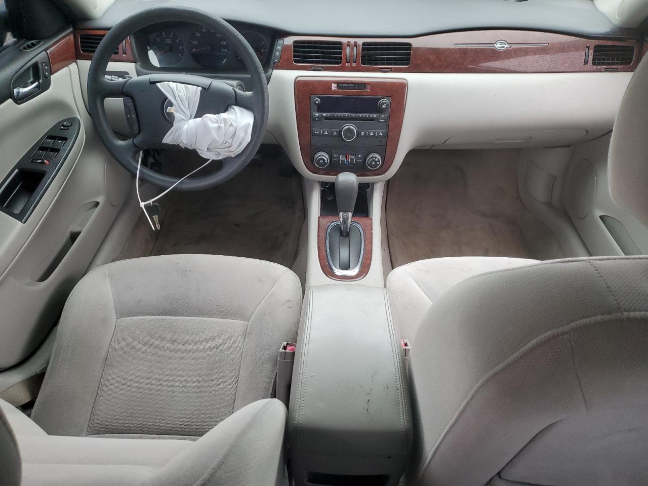 2009 Chevrolet Impala - Image 8