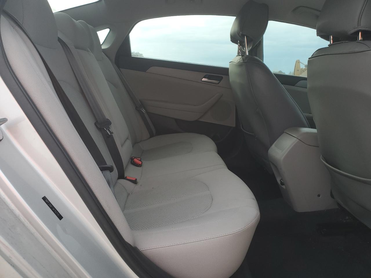 2018 Hyundai Sonata - Image 10