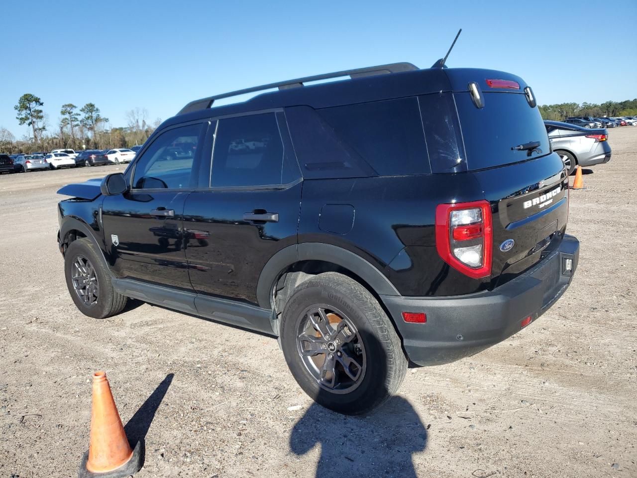 2022 Ford Bronco - Image 2