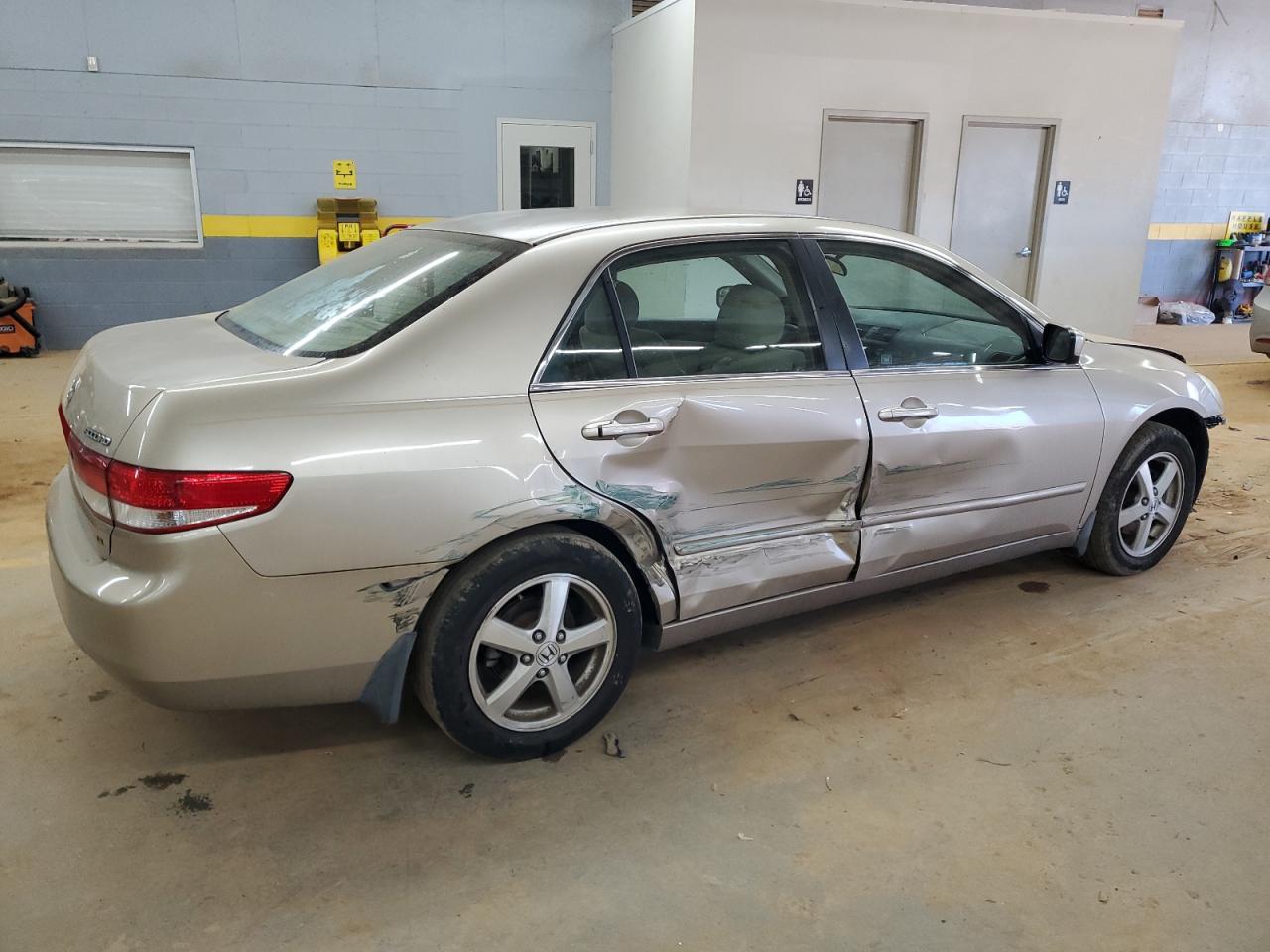 2004 Honda Accord - Image 3