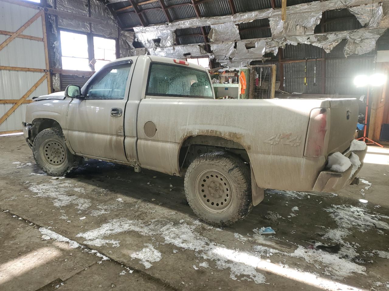 2007 Chevrolet Silverado - Image 2