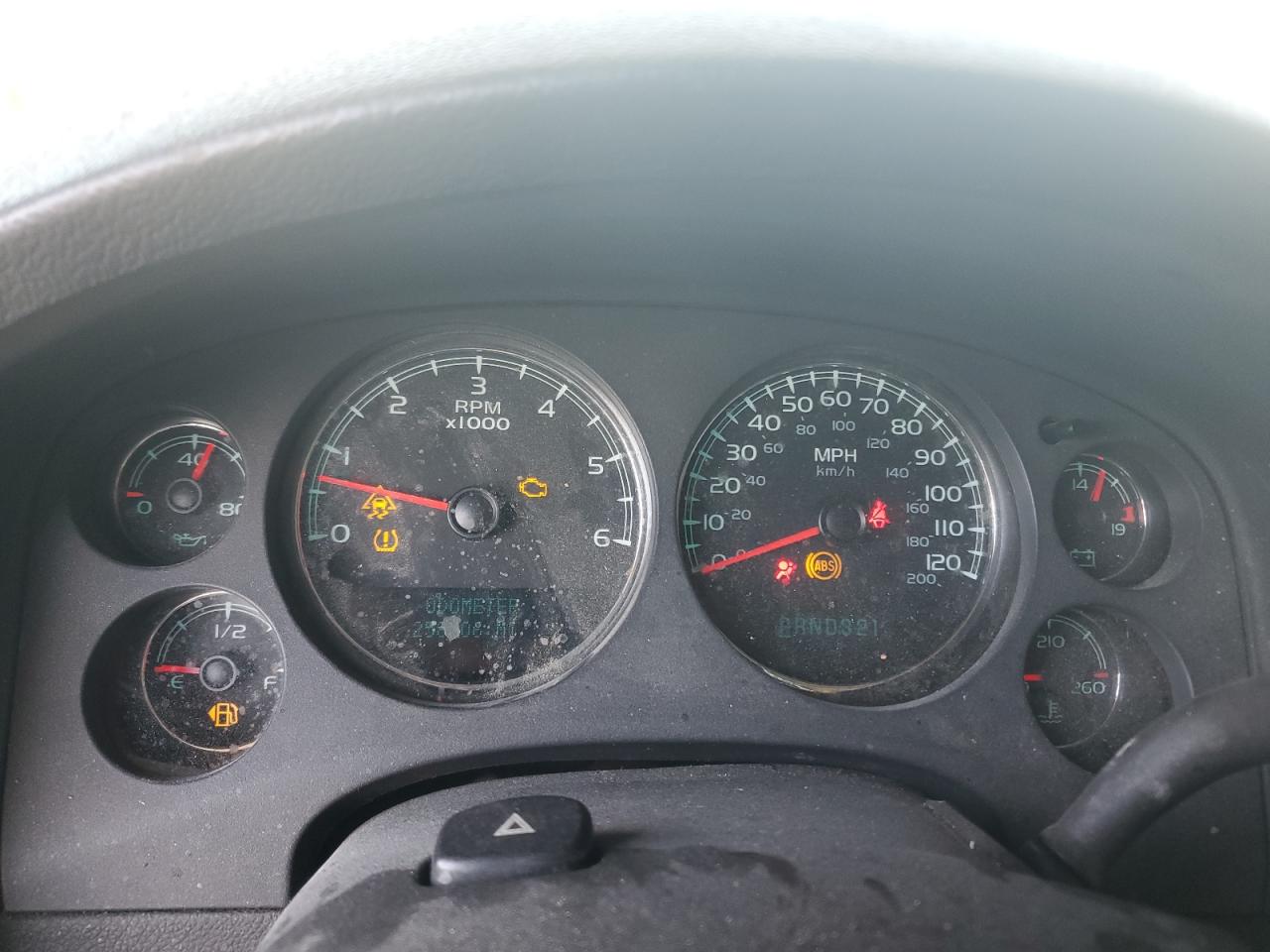 2007 Chevrolet Suburban - Image 9