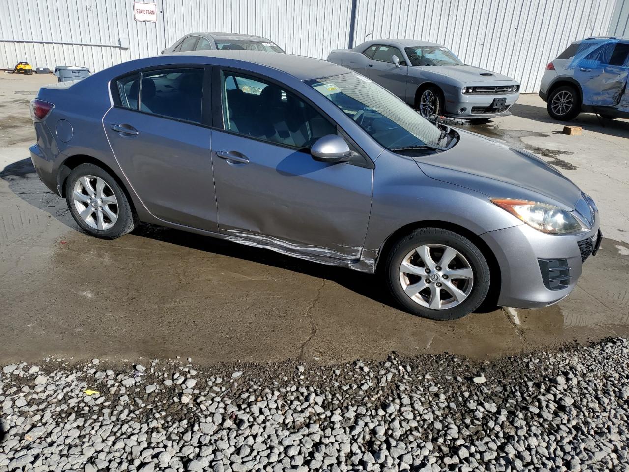 2010 Mazda 3 - Image 4