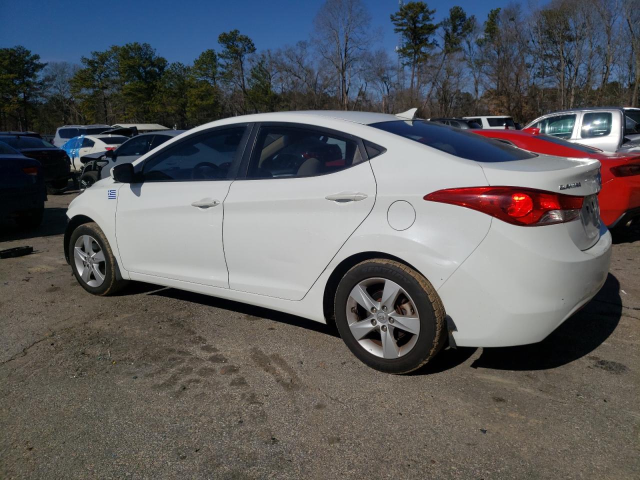 2013 Hyundai Elantra - Image 2