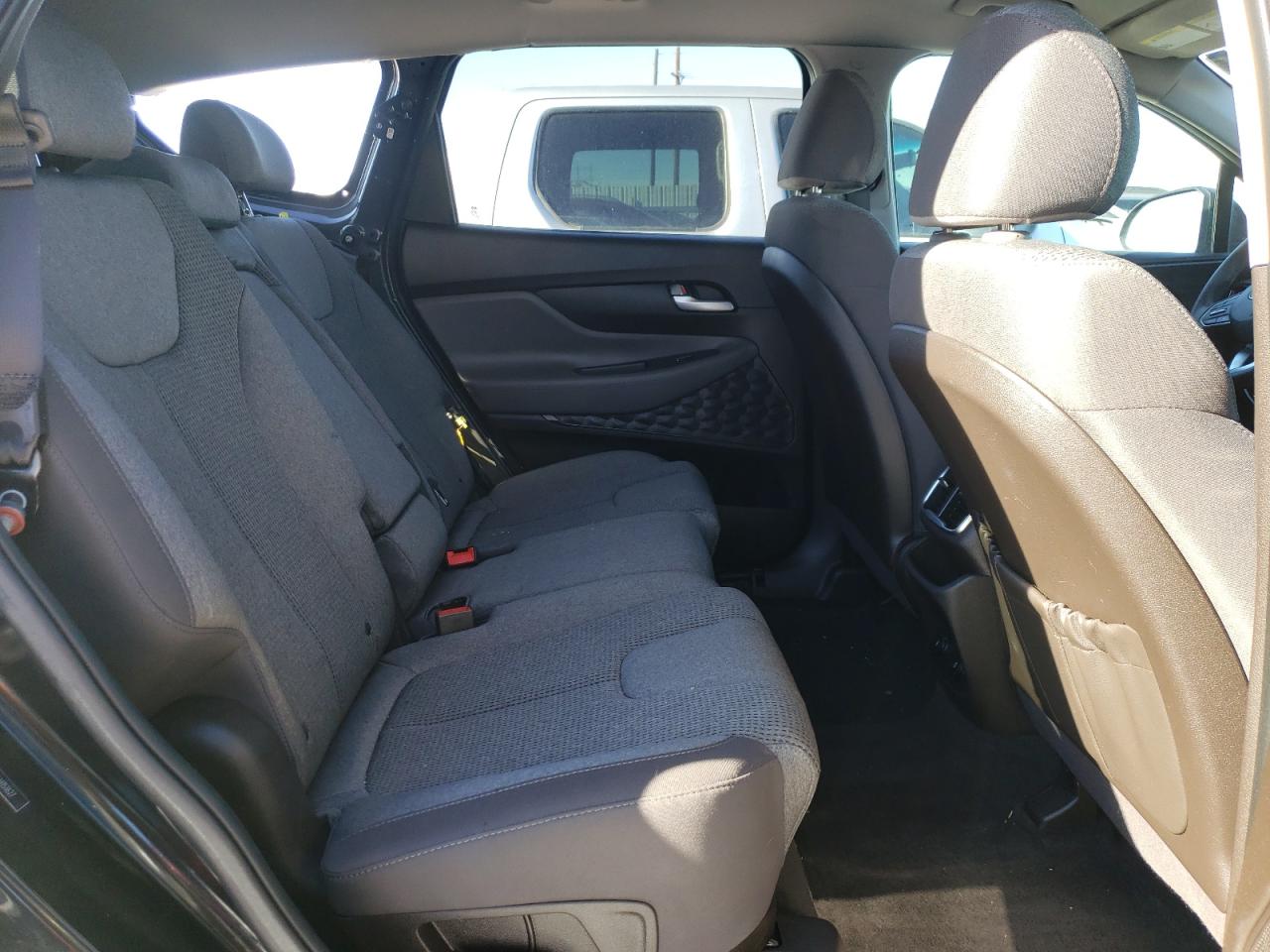 2020 Hyundai Santa Fe - Image 11