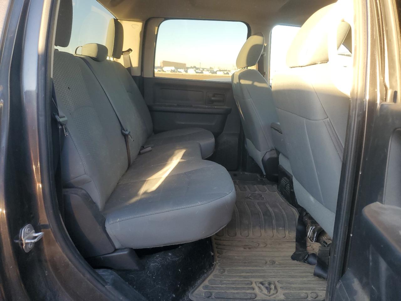 2016 RAM 2500 - Image 10