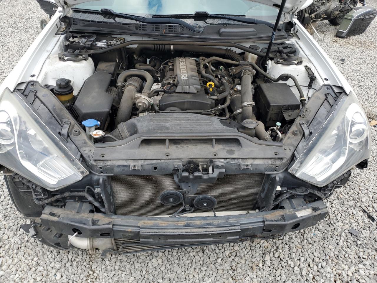 2014 Hyundai Genesis - Image 11