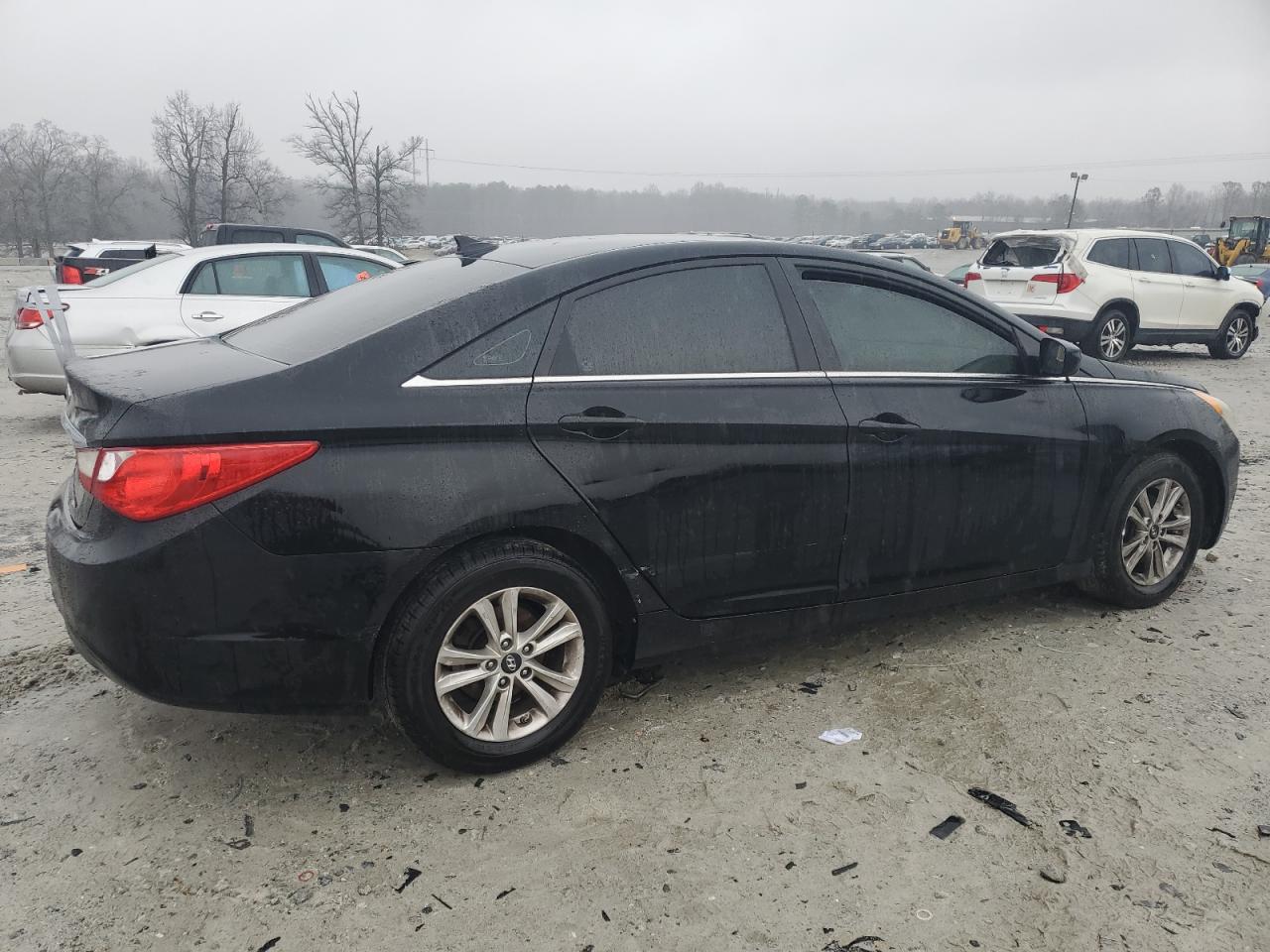 2012 Hyundai Sonata - Image 3