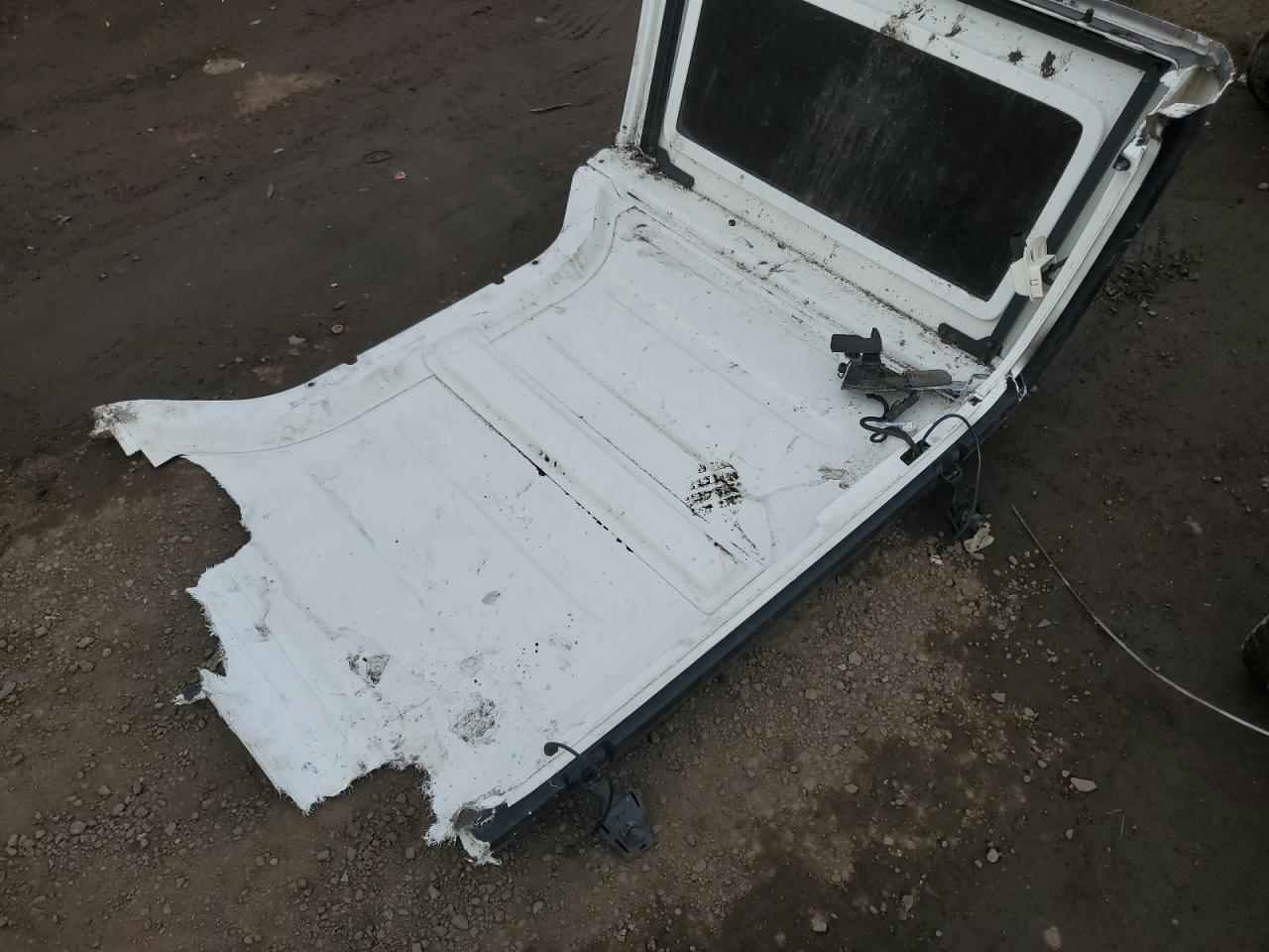 2018 Jeep Wrangler - Image 12