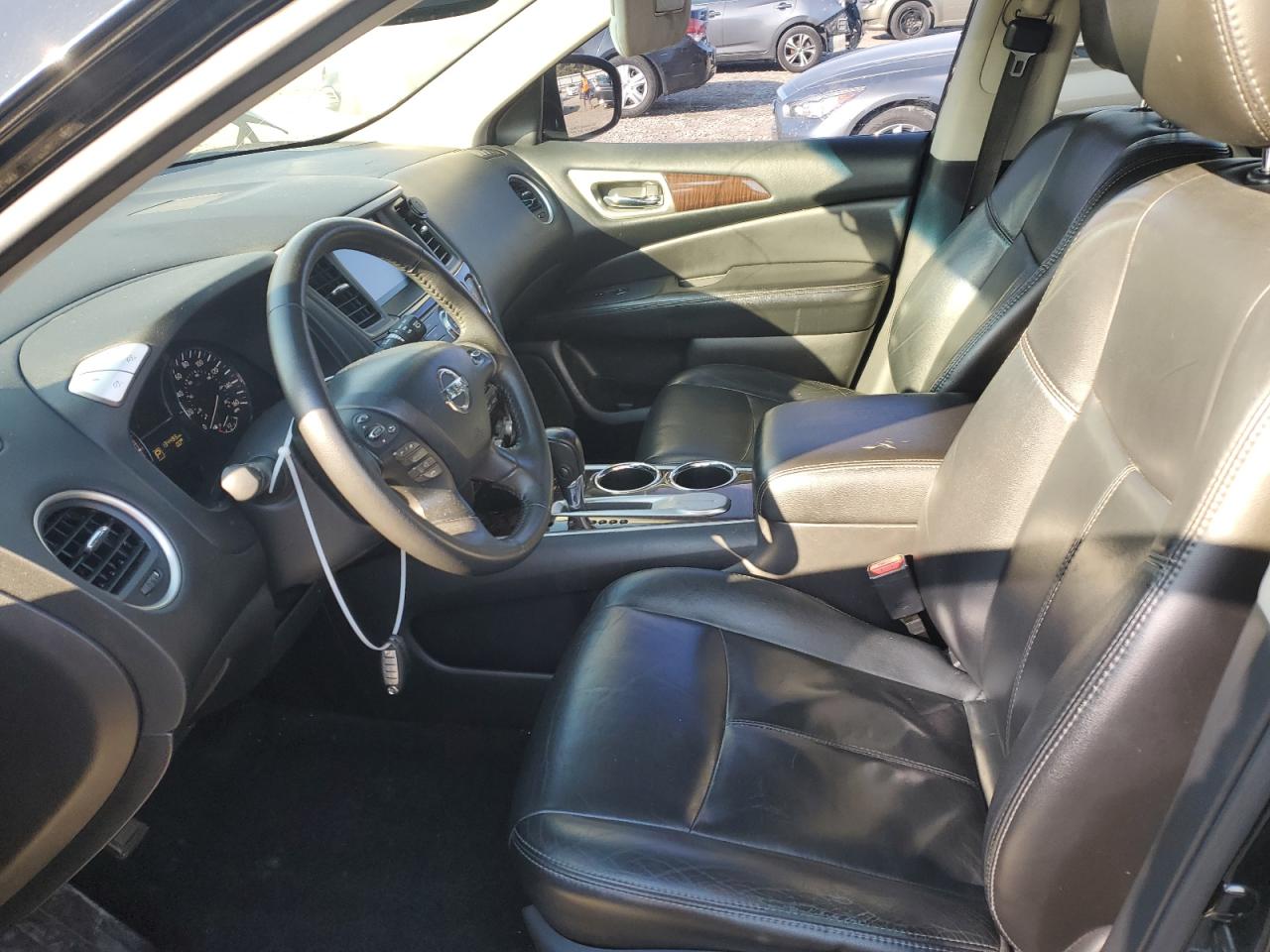 2014 Nissan Pathfinder - Image 7