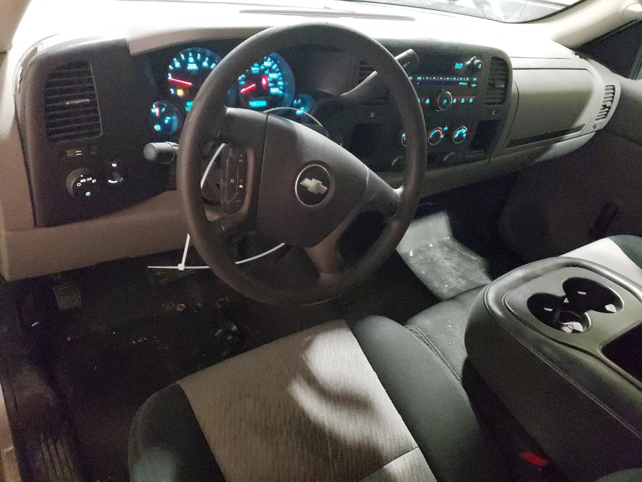 2008 Chevrolet Silverado - Image 8