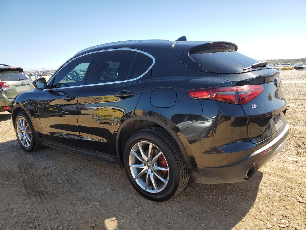 2018 Alfa Romeo Stelvio - Image 2