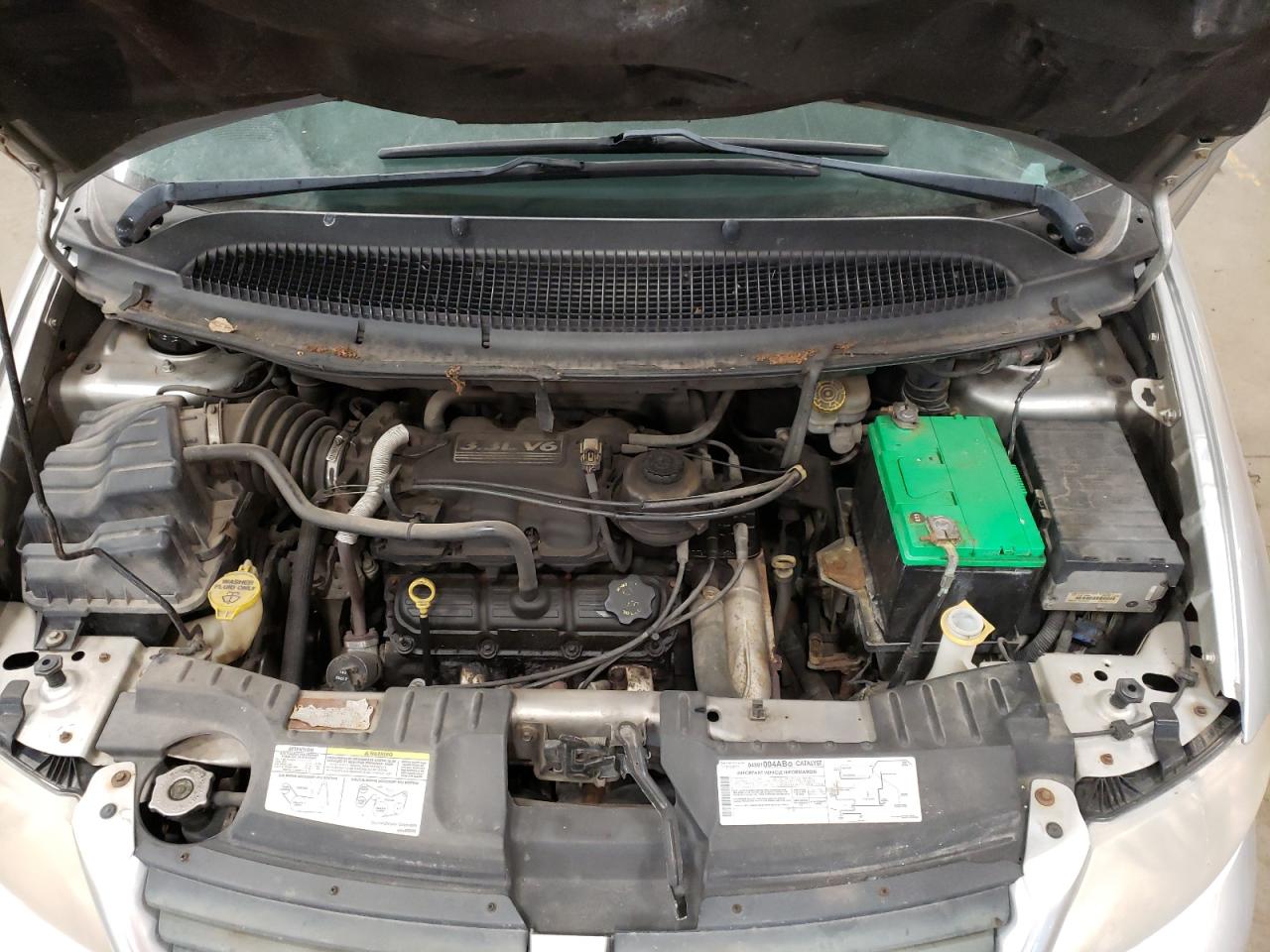 2005 Dodge Caravan - Image 12