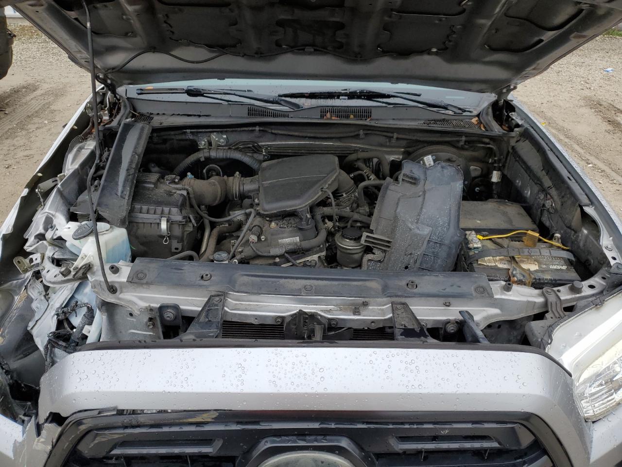 2018 Toyota Tacoma - Image 11