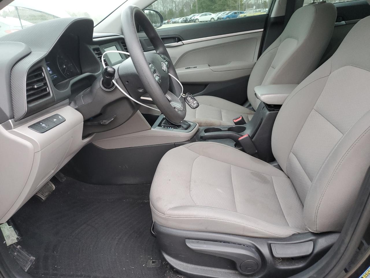 2020 Hyundai Elantra - Image 7