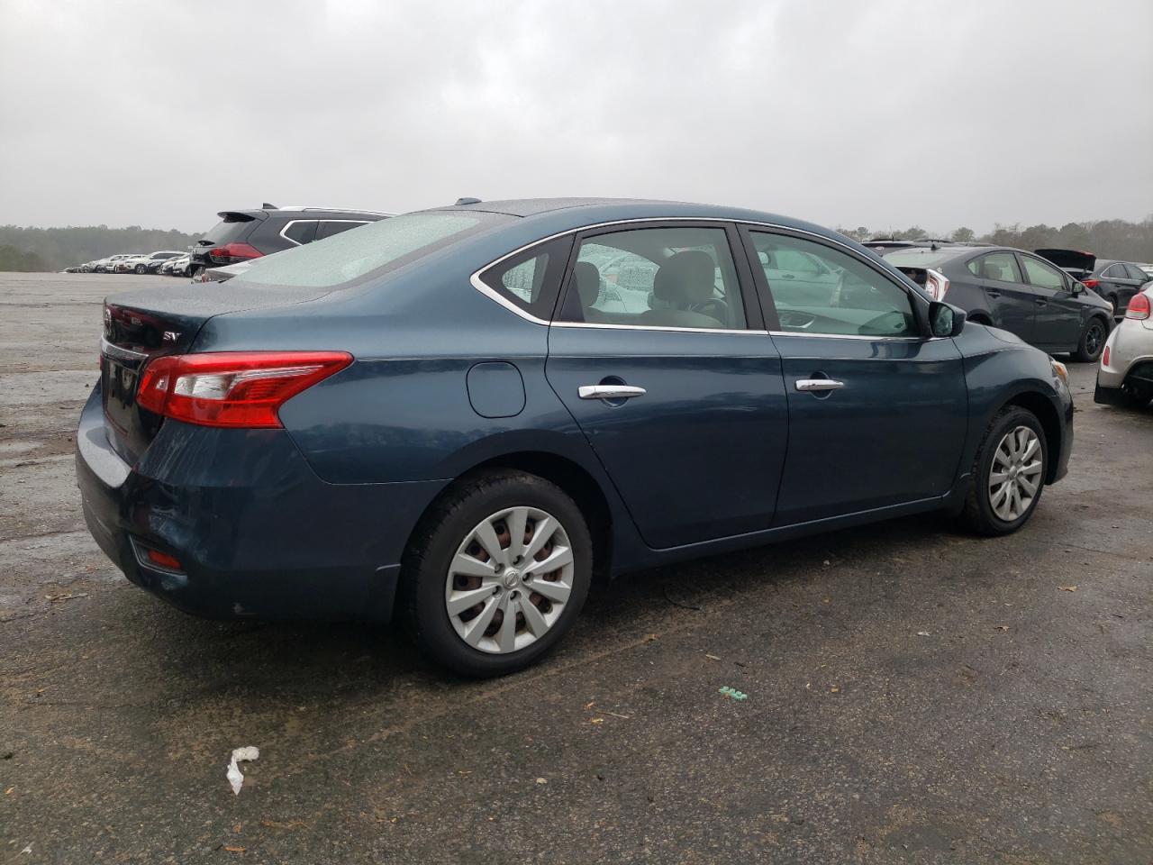 2017 Nissan Sentra - Image 3