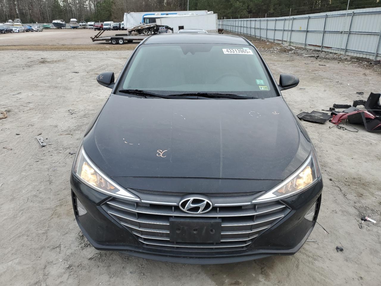 2020 Hyundai Elantra - Image 5