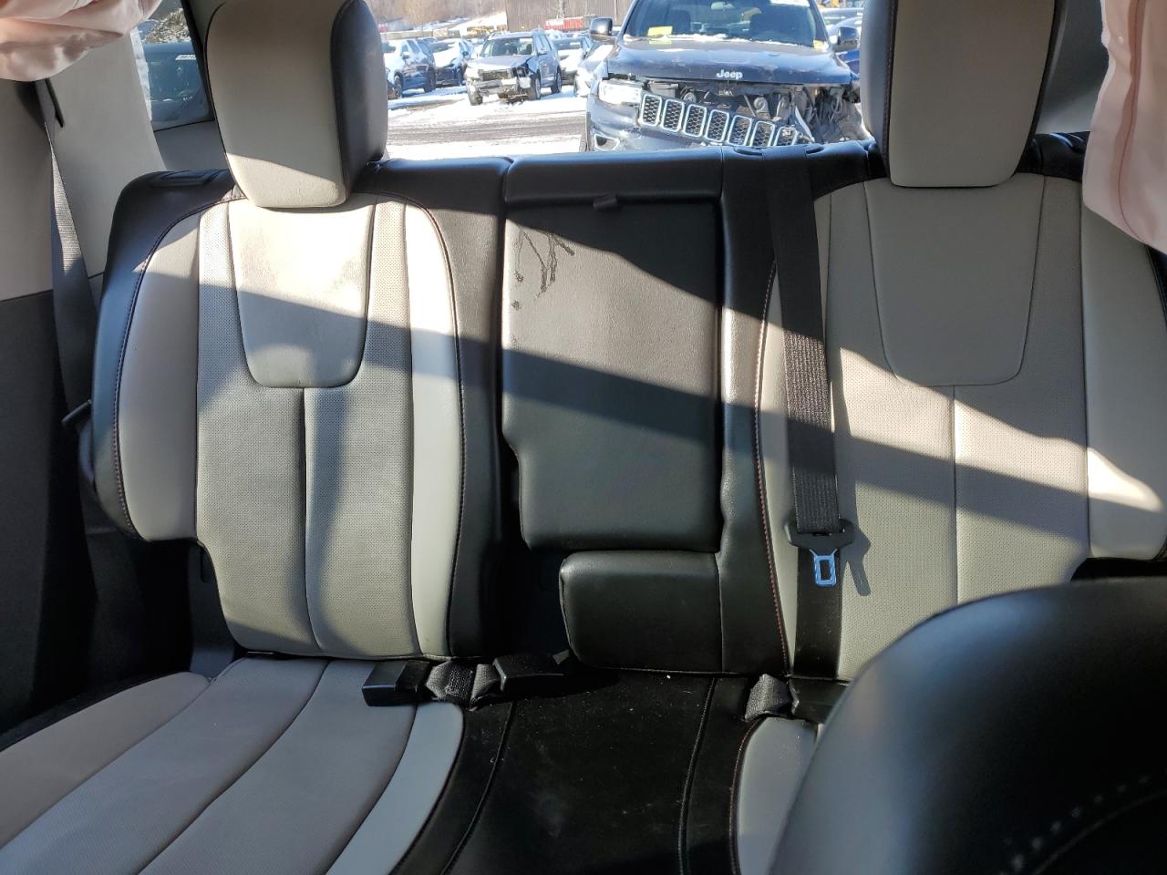 2015 GMC Terrain - Image 10