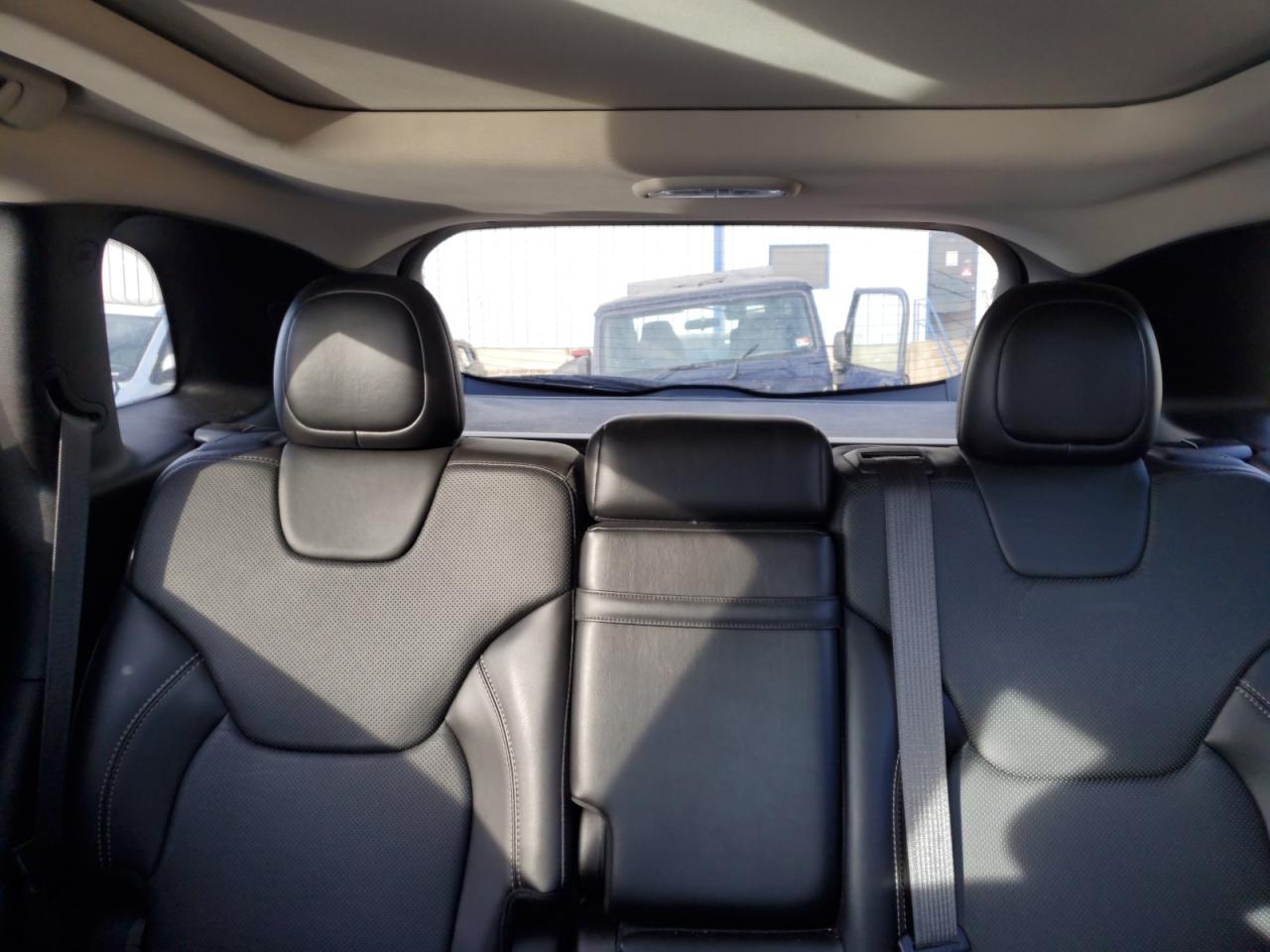 2015 Jeep Grand Cherokee - Image 10