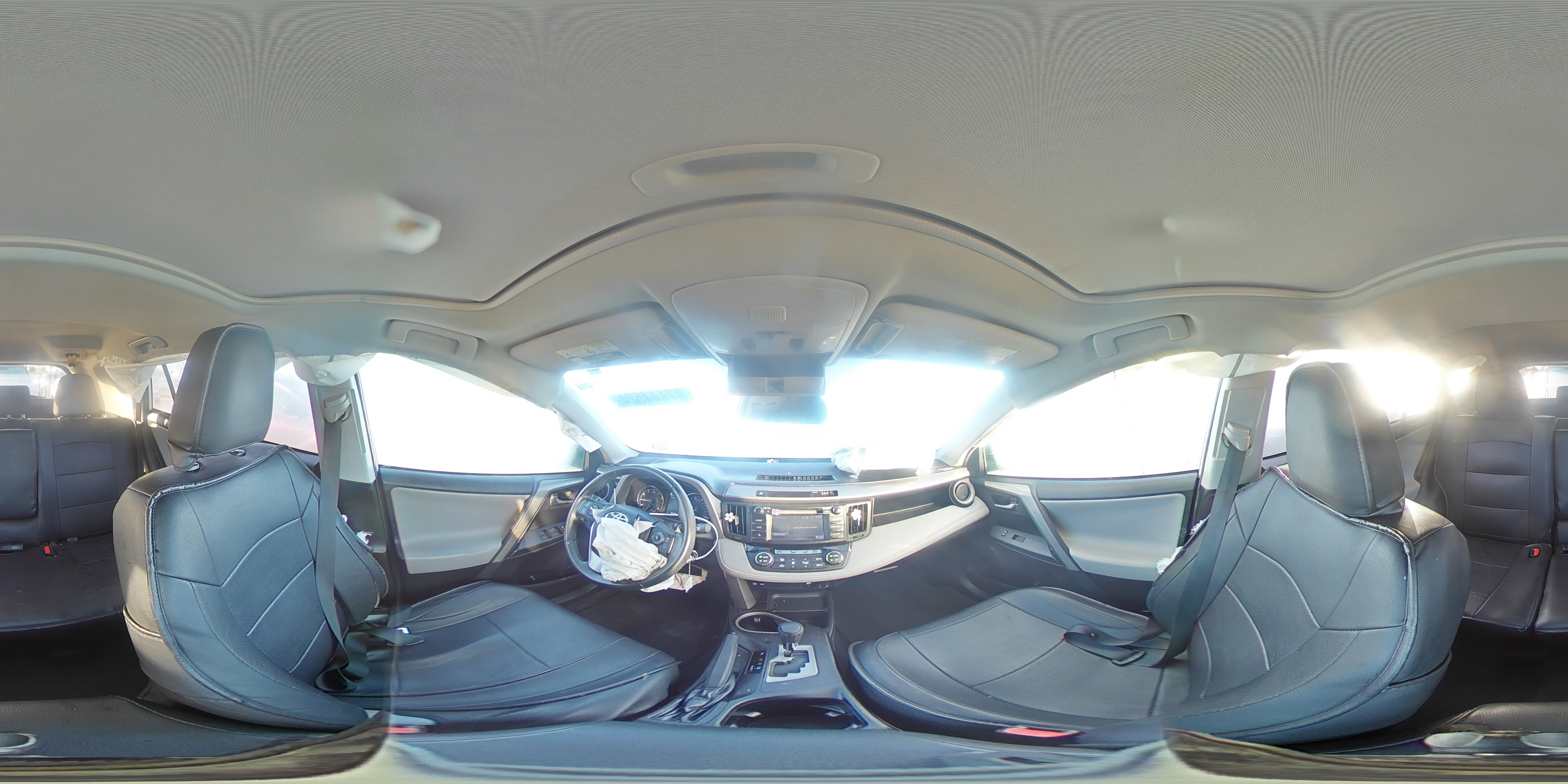2018 Toyota RAV 4 - Image 13