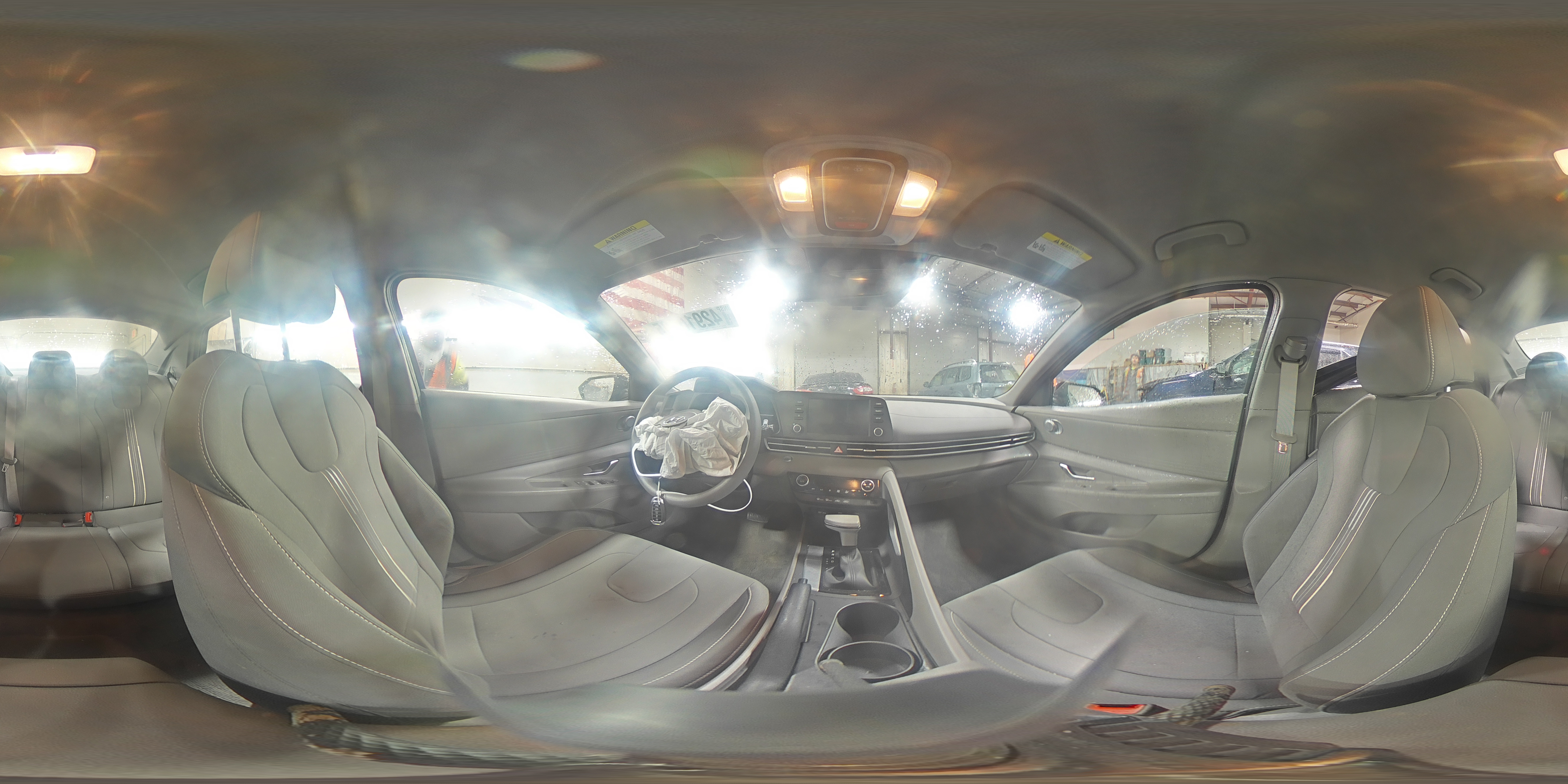 2023 Hyundai Elantra - Image 14