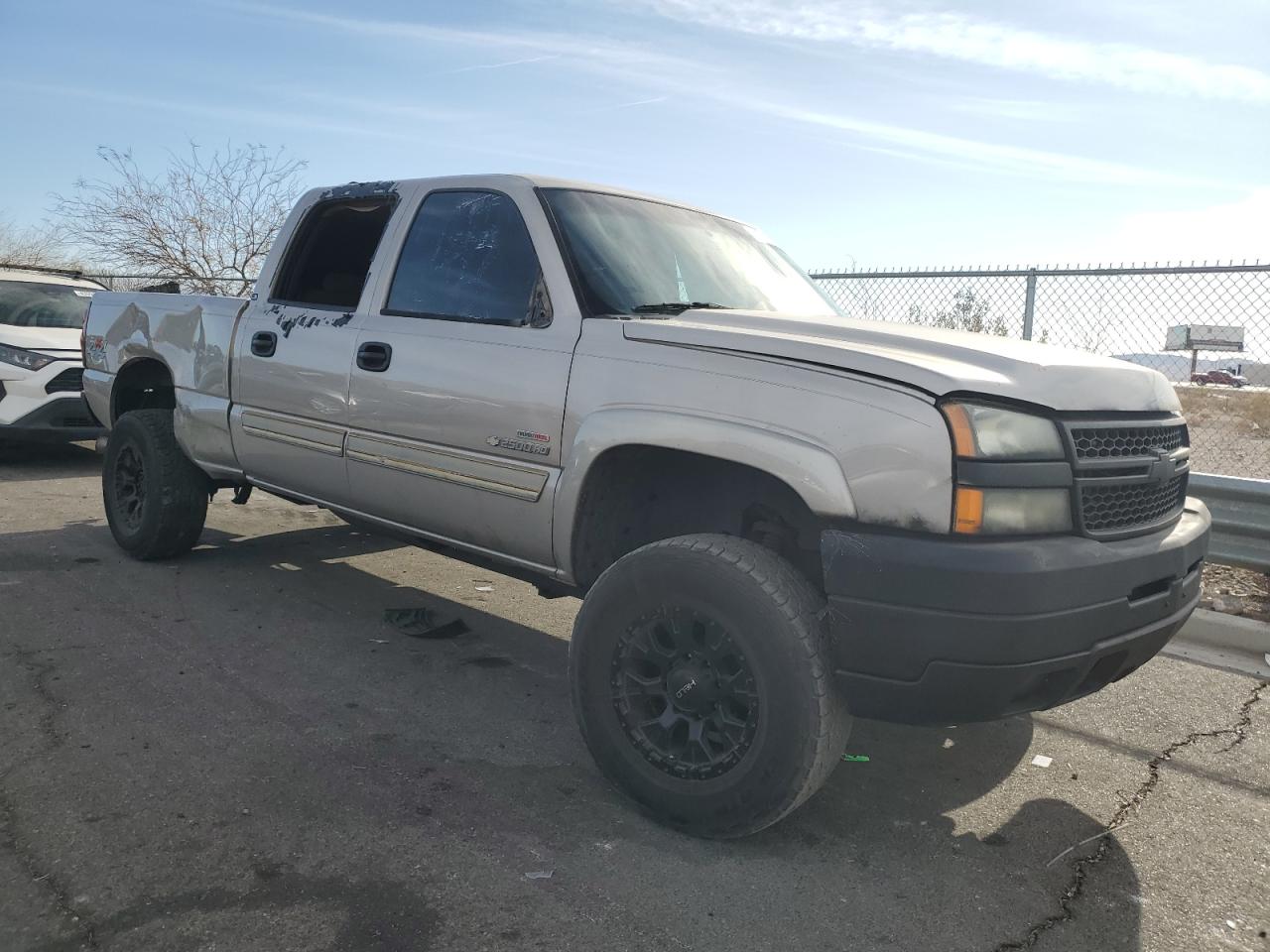 2005 Chevrolet Silverado - Image 4