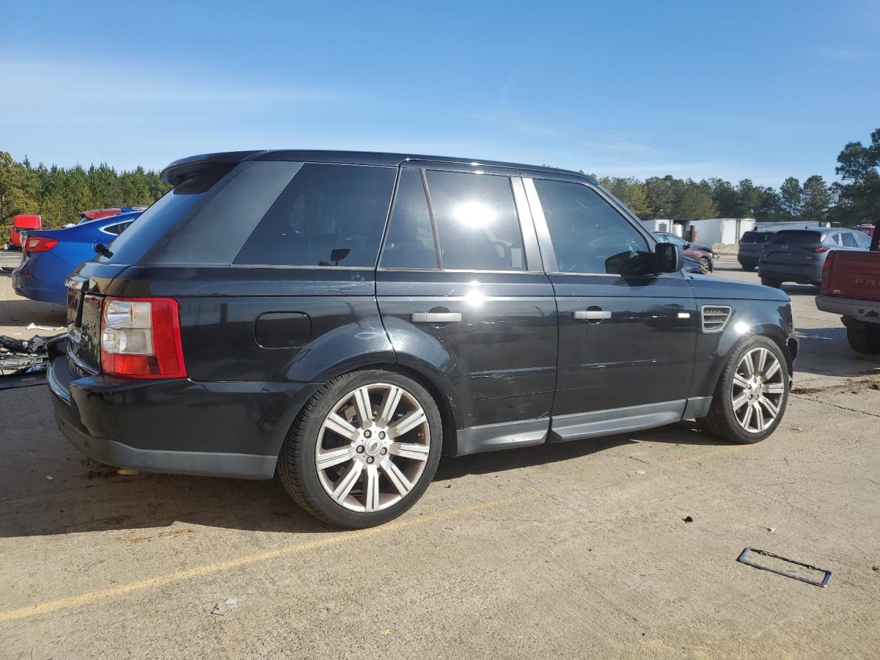2009 Land Rover Range Rover - Image 3