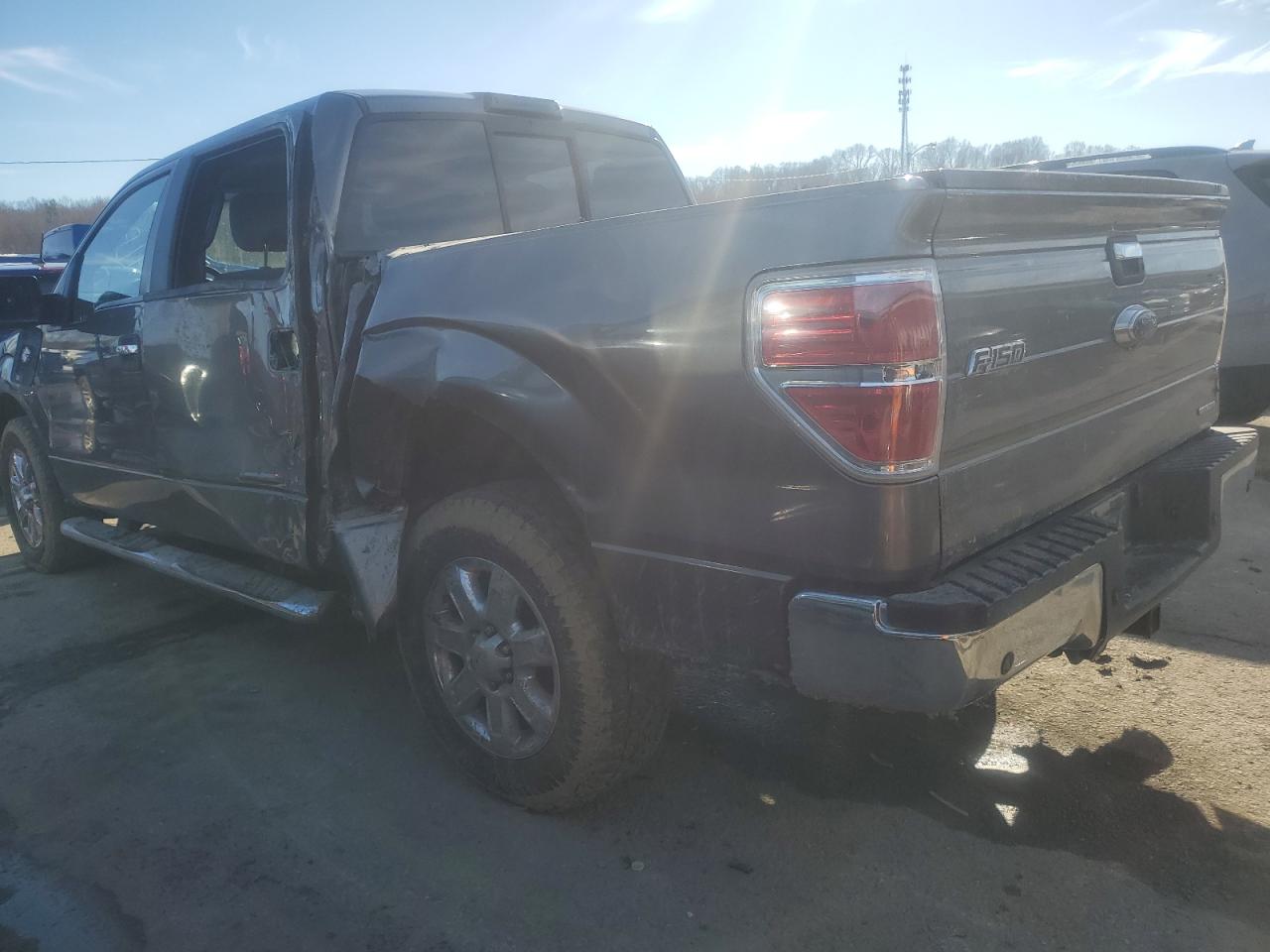 2013 Ford F-150 - Image 2