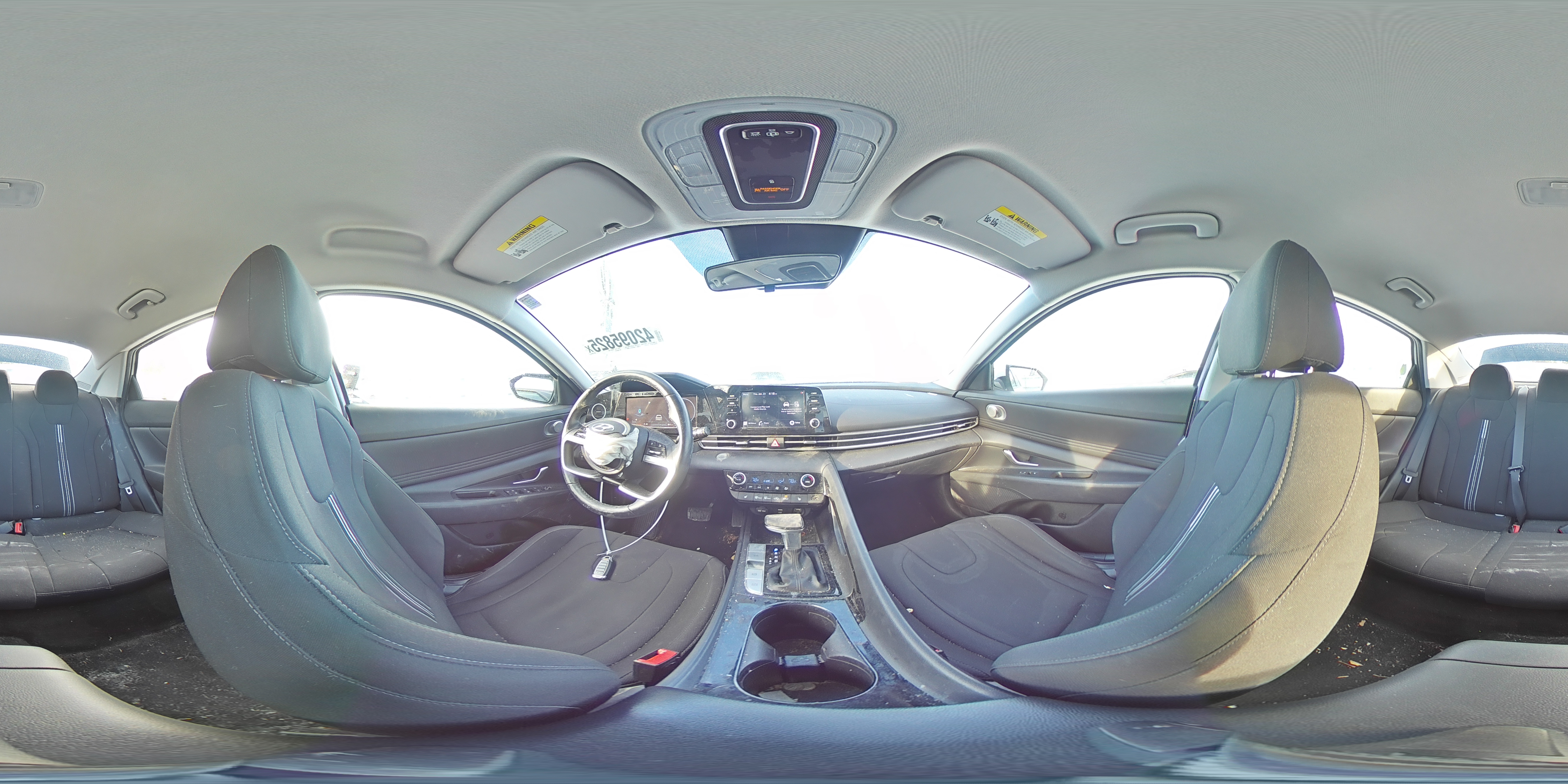 2021 Hyundai Elantra - Image 13